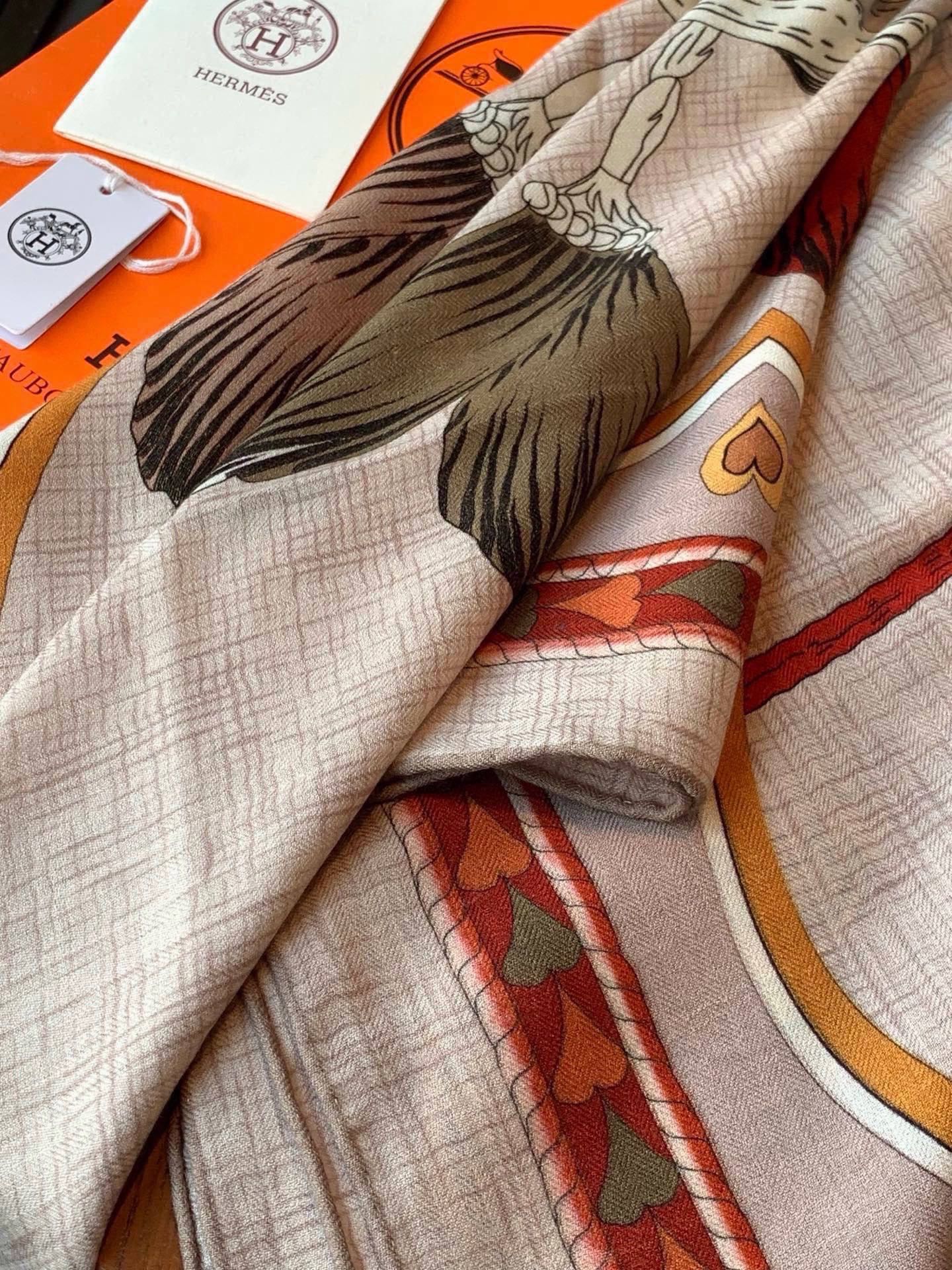 Fendi Walking Around Rome Scarf 140x140 Cashmere Silk 328841