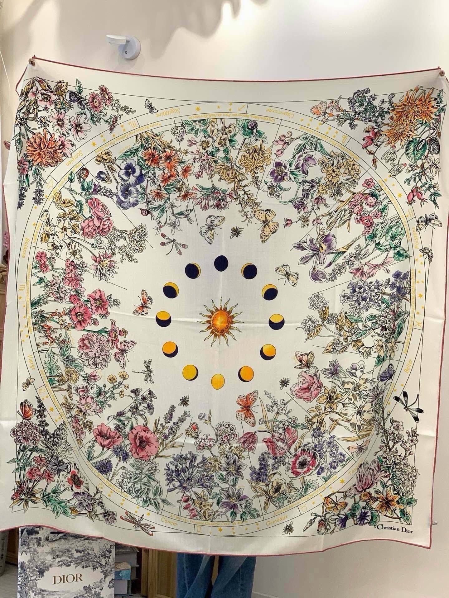 CD 26s Astral Flowers Scarf 90x90 Cream Mulberry Silk Cashmere 328856
