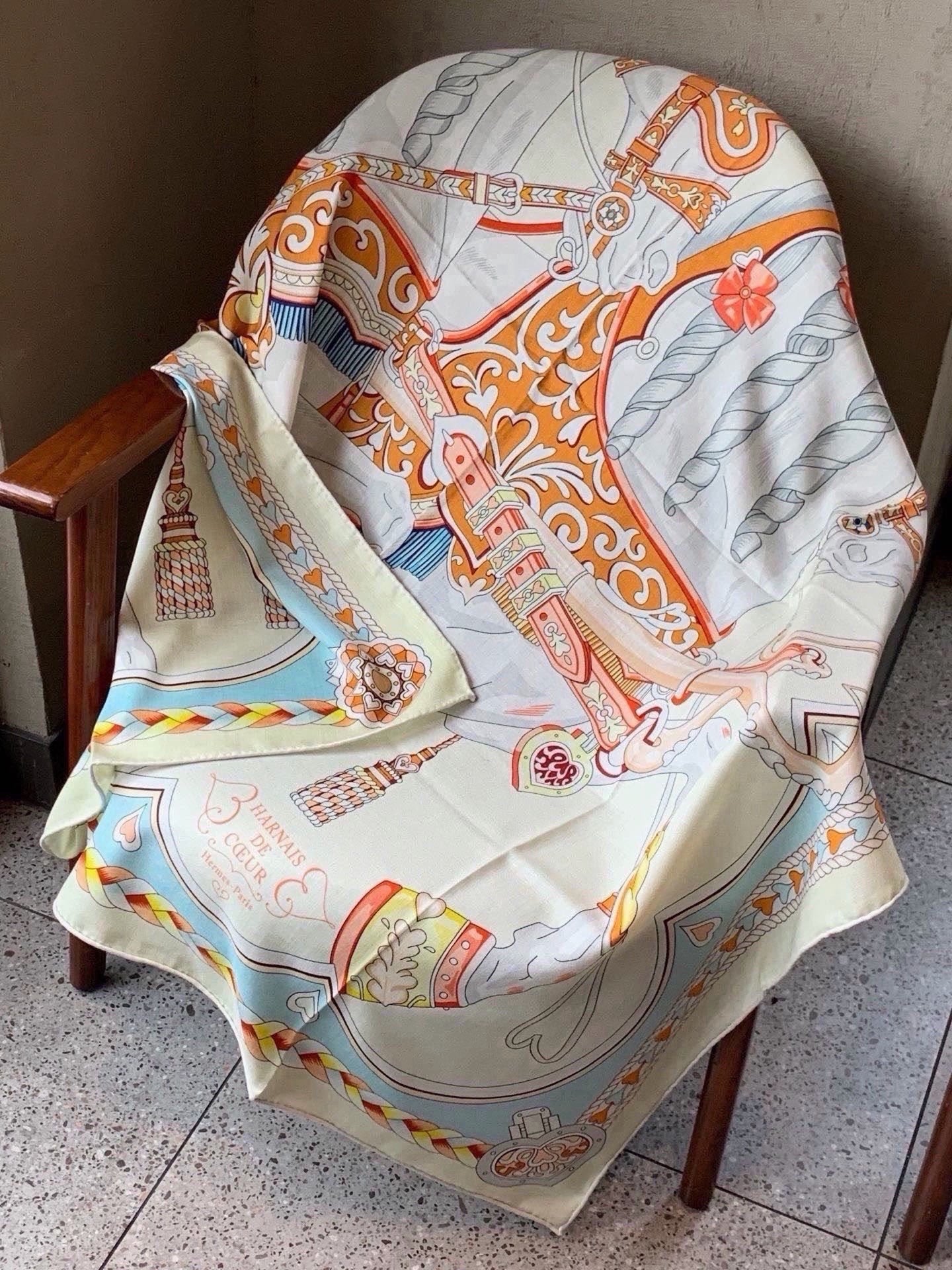 HM 26s Scarf 140 In Cashmere And Silk 216480