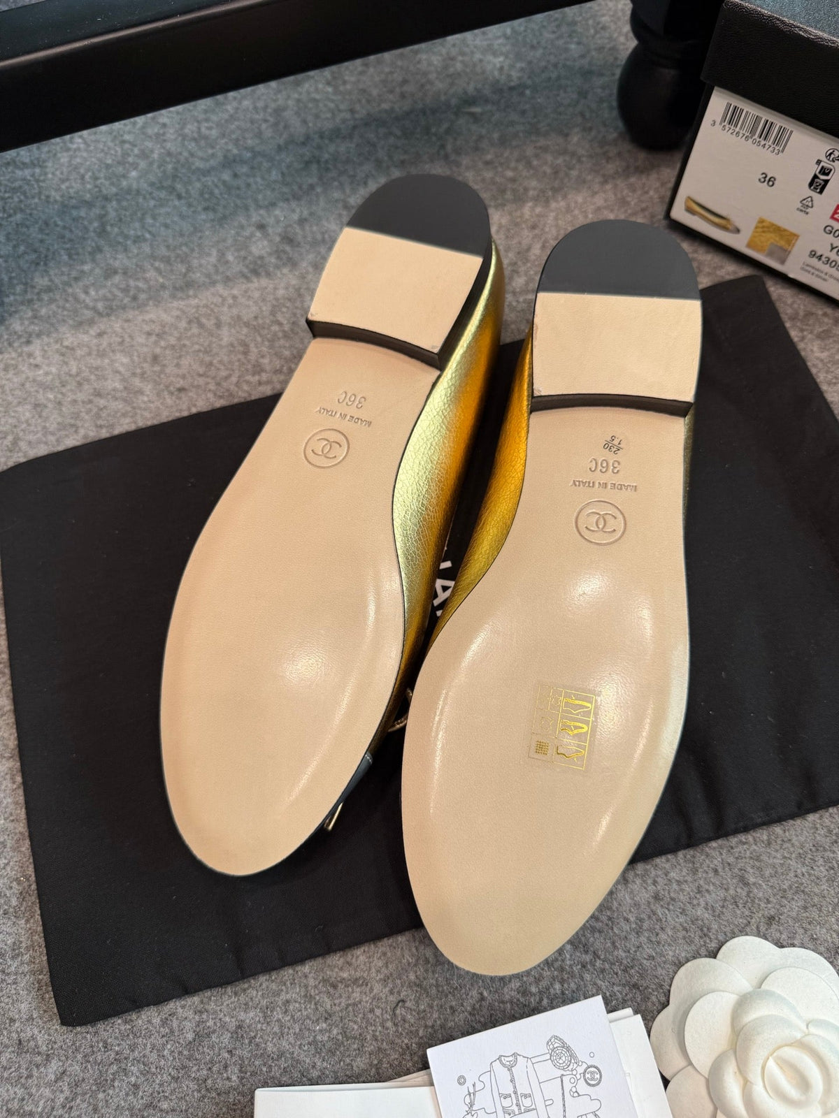 CC 26s Ballet Flats 1cm Gold Silver Metallic Leather 118959