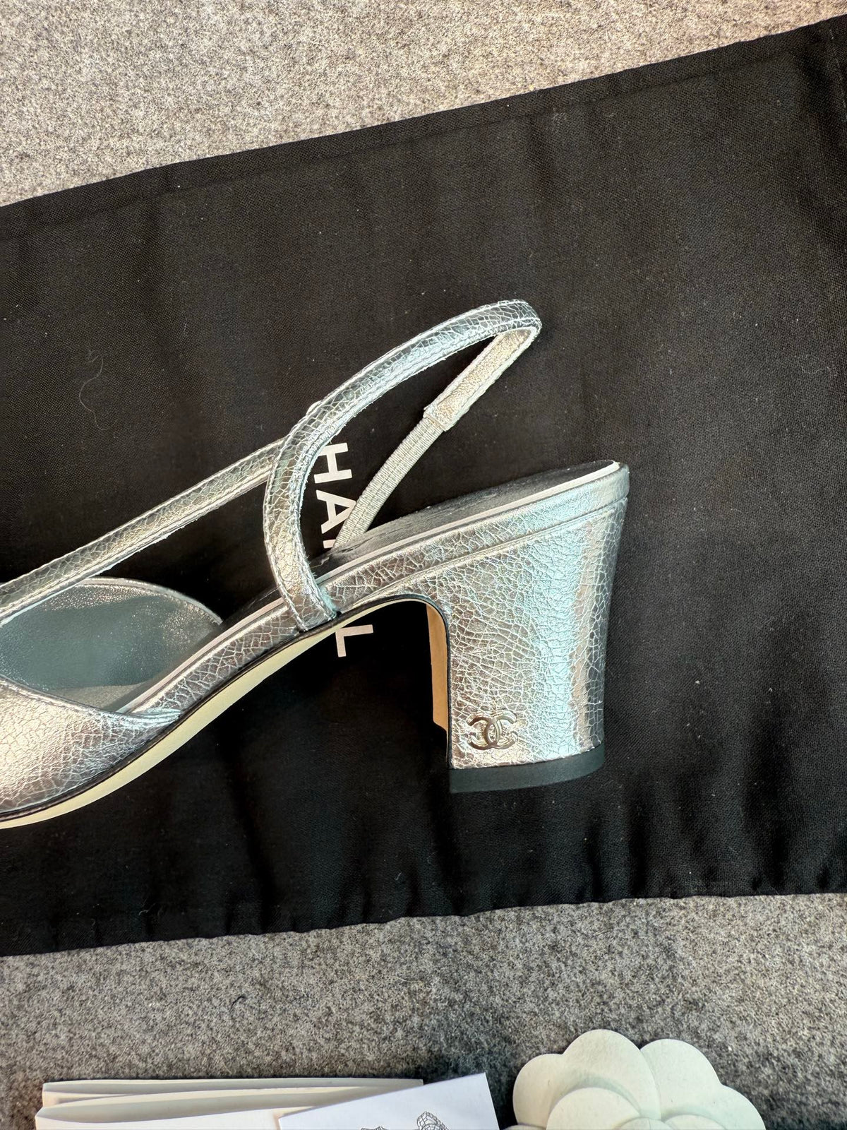 CC 26s Slingback Pumps 6.5cm Silver Black Metallic Leather 118961