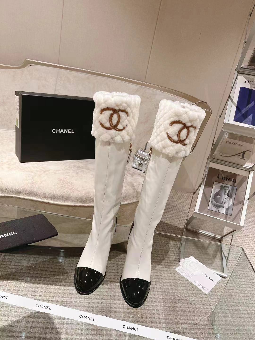 CC 26S Turnlock Quilted Shearling Jumping Boots 8.5cm White Leather 117691