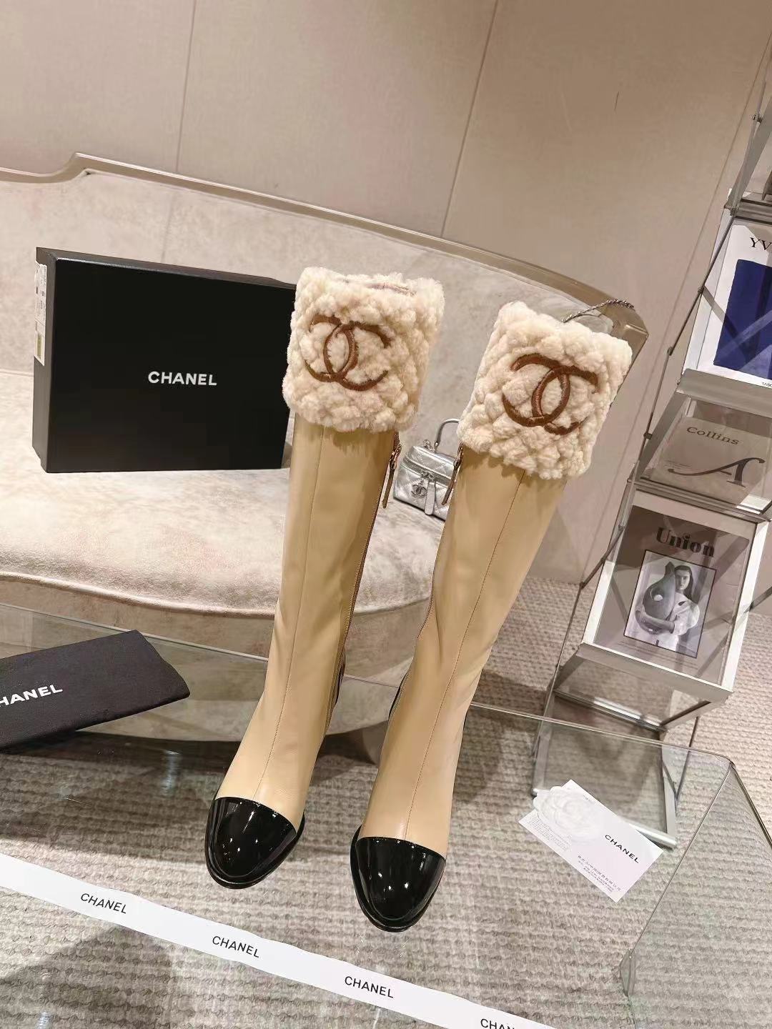 CC 26S Turnlock Quilted Shearling Jumping Boots 8.5cm Beige Leather 117690