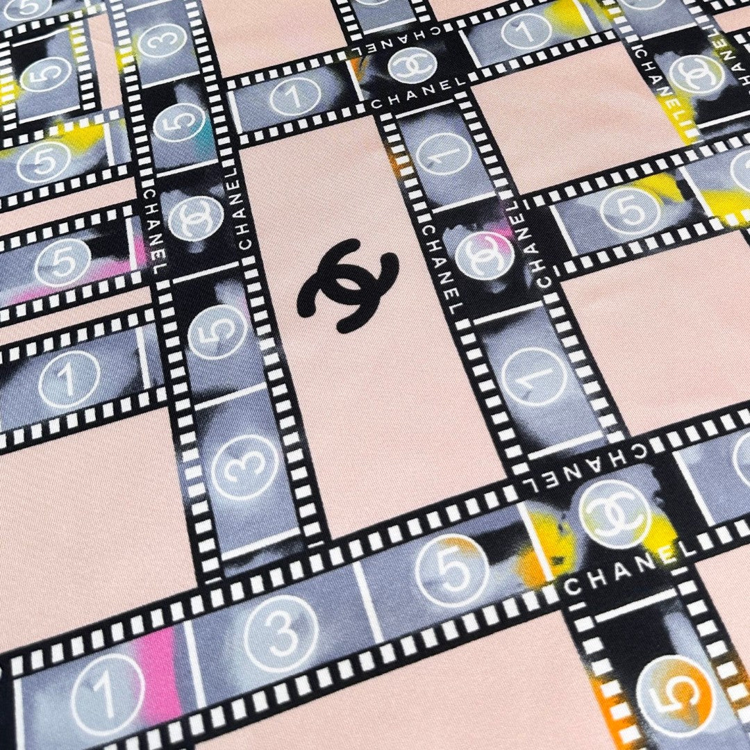 Chanel 26s Scarf 90 In Silk 309798