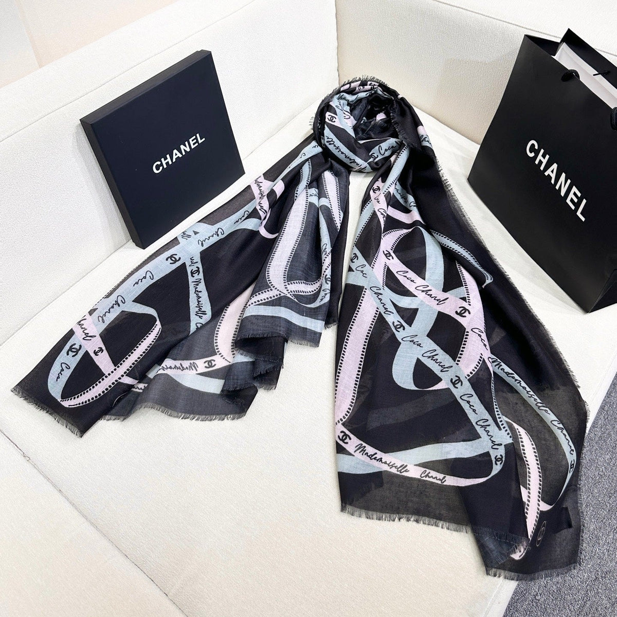 Chanel 26s Scarf 200 In Silk 304563