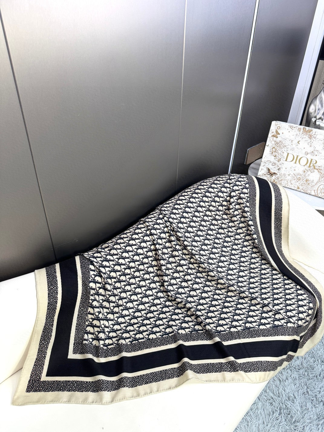 Dior 26s Scarf 140cm Silk & Cashmere 304566