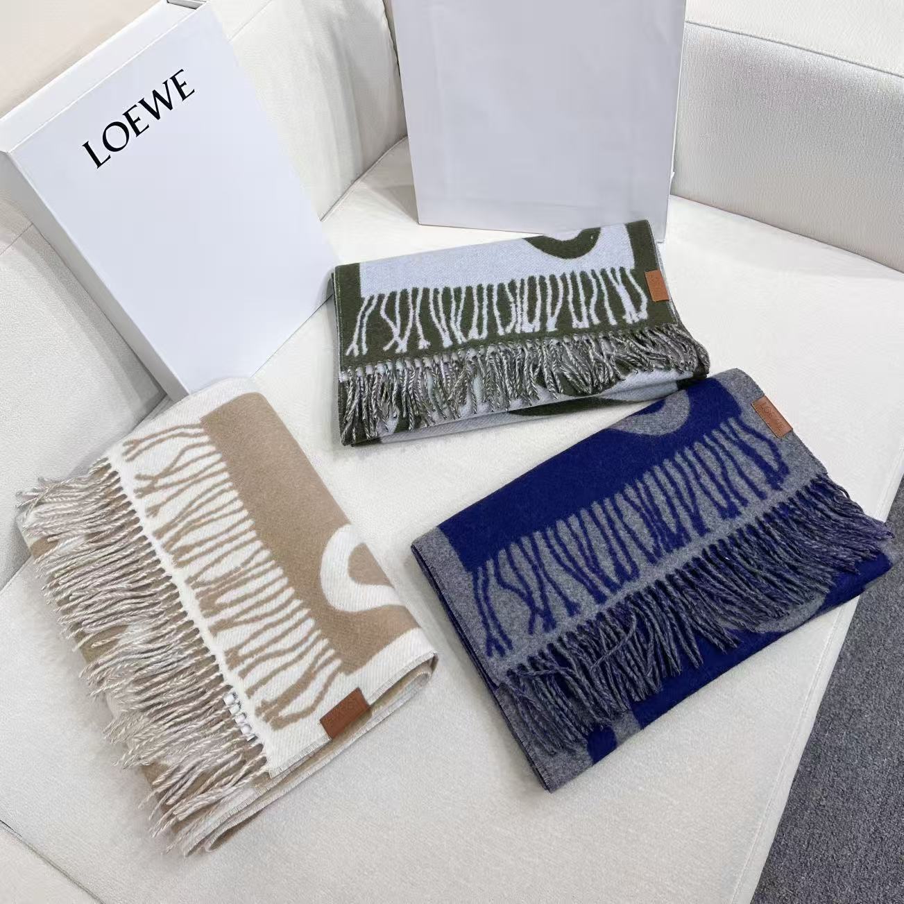 Loewe Scarf 180CM Beige Ivory Cashmere 150367