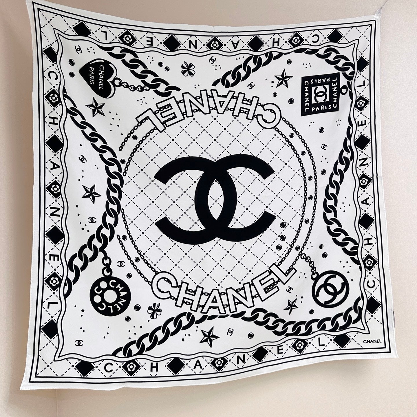 Chanel 26s Scarf 90 In Silk 304580