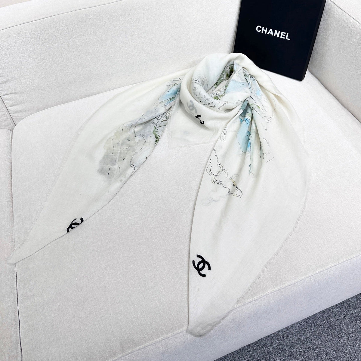 CC 26s Scarf 140 In Cashmere And Wool 437742