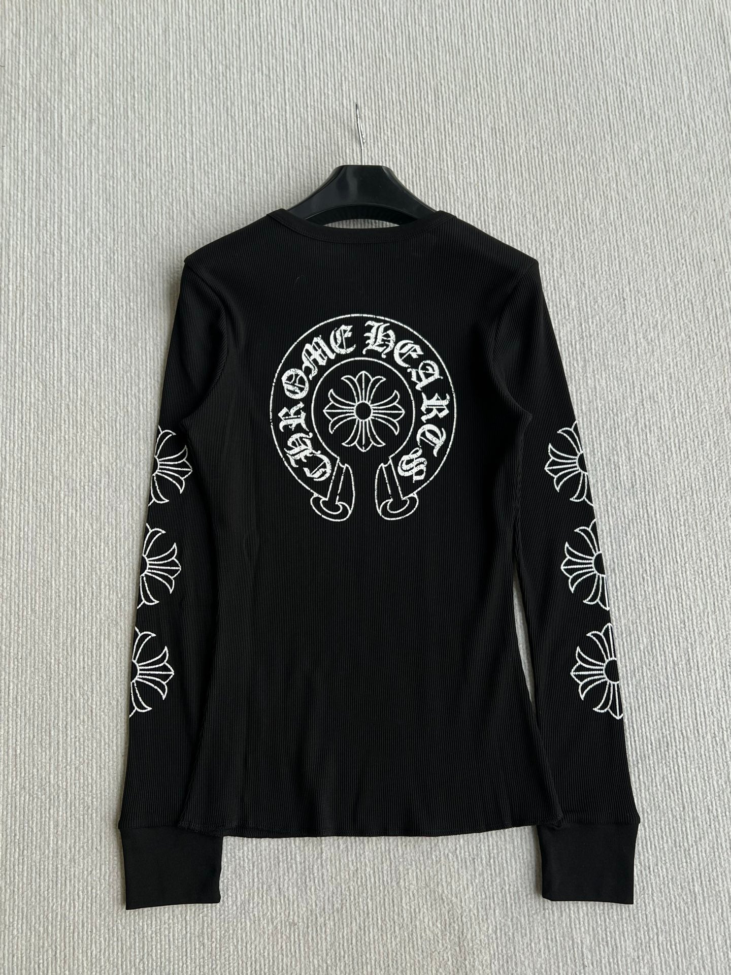 𝐂𝐡𝐫𝐨𝐦𝐞 H𝐞𝐚𝐫𝐭𝐬 26s Long-Sleeve T-Shirt Black Cotton 412317