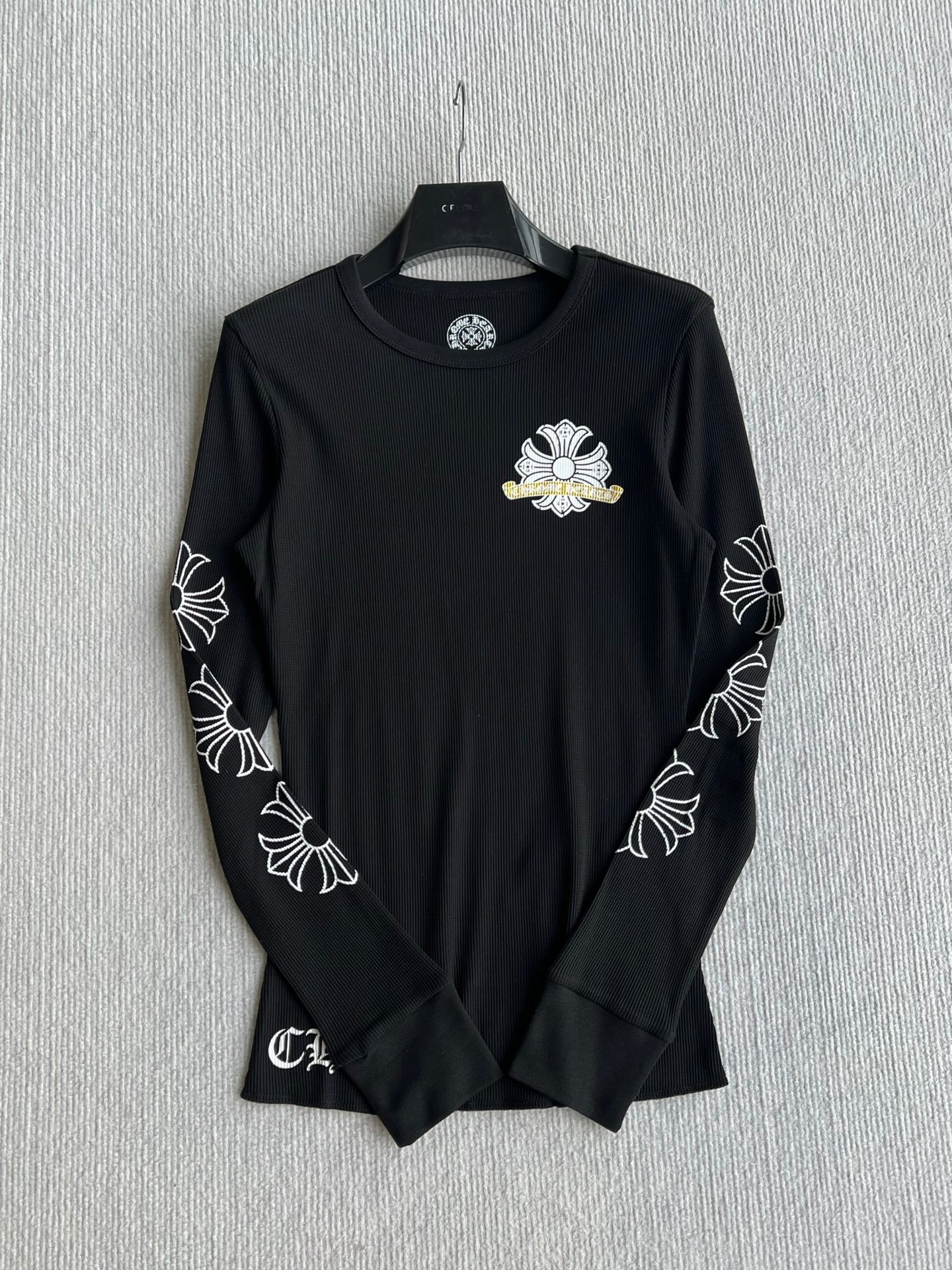 𝐂𝐡𝐫𝐨𝐦𝐞 H𝐞𝐚𝐫𝐭𝐬 26s Long-Sleeve T-Shirt Black Cotton 412317
