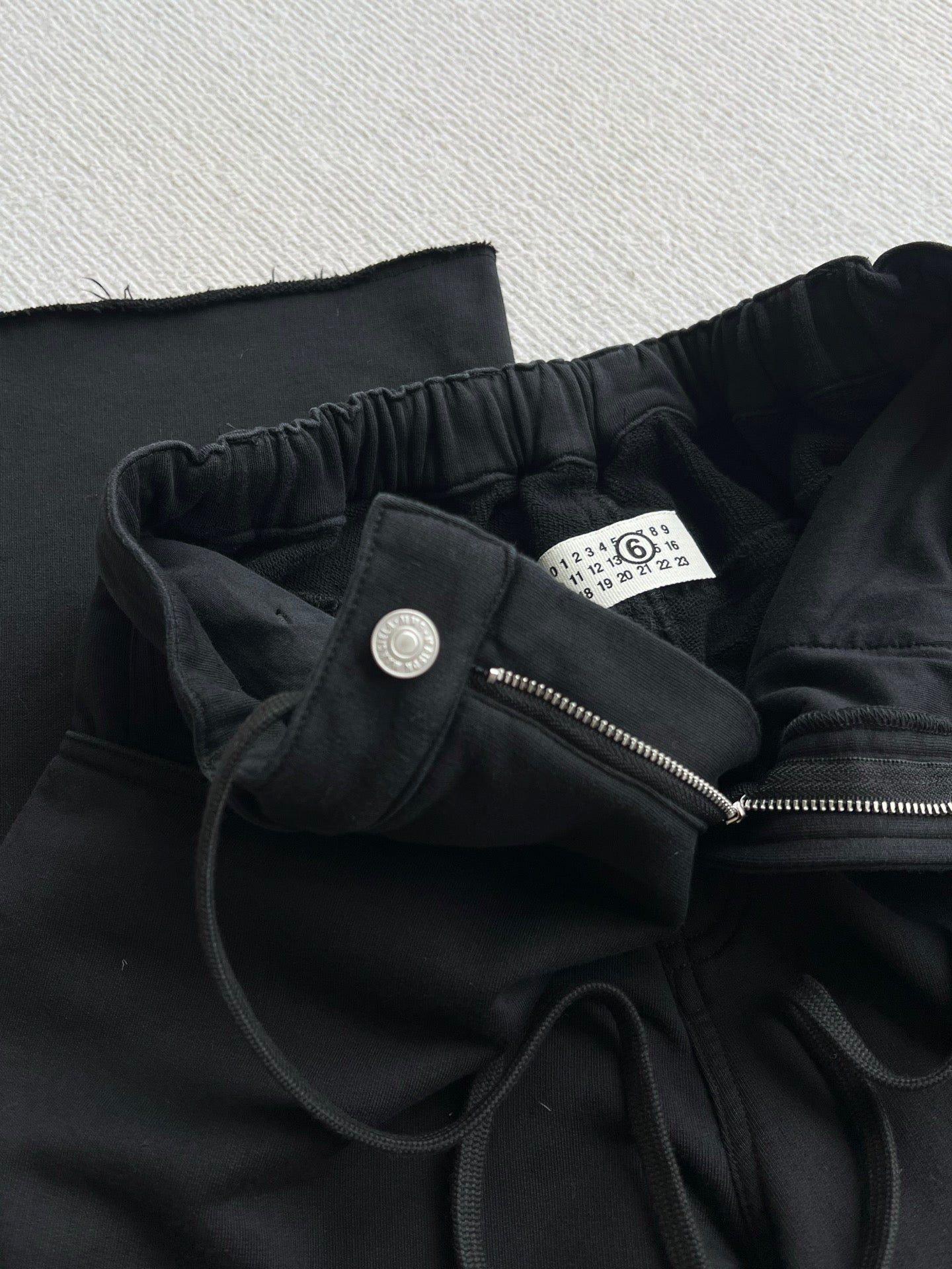 MM6 Elastic Waist Drawstring Casual Pants Black Cotton 412337