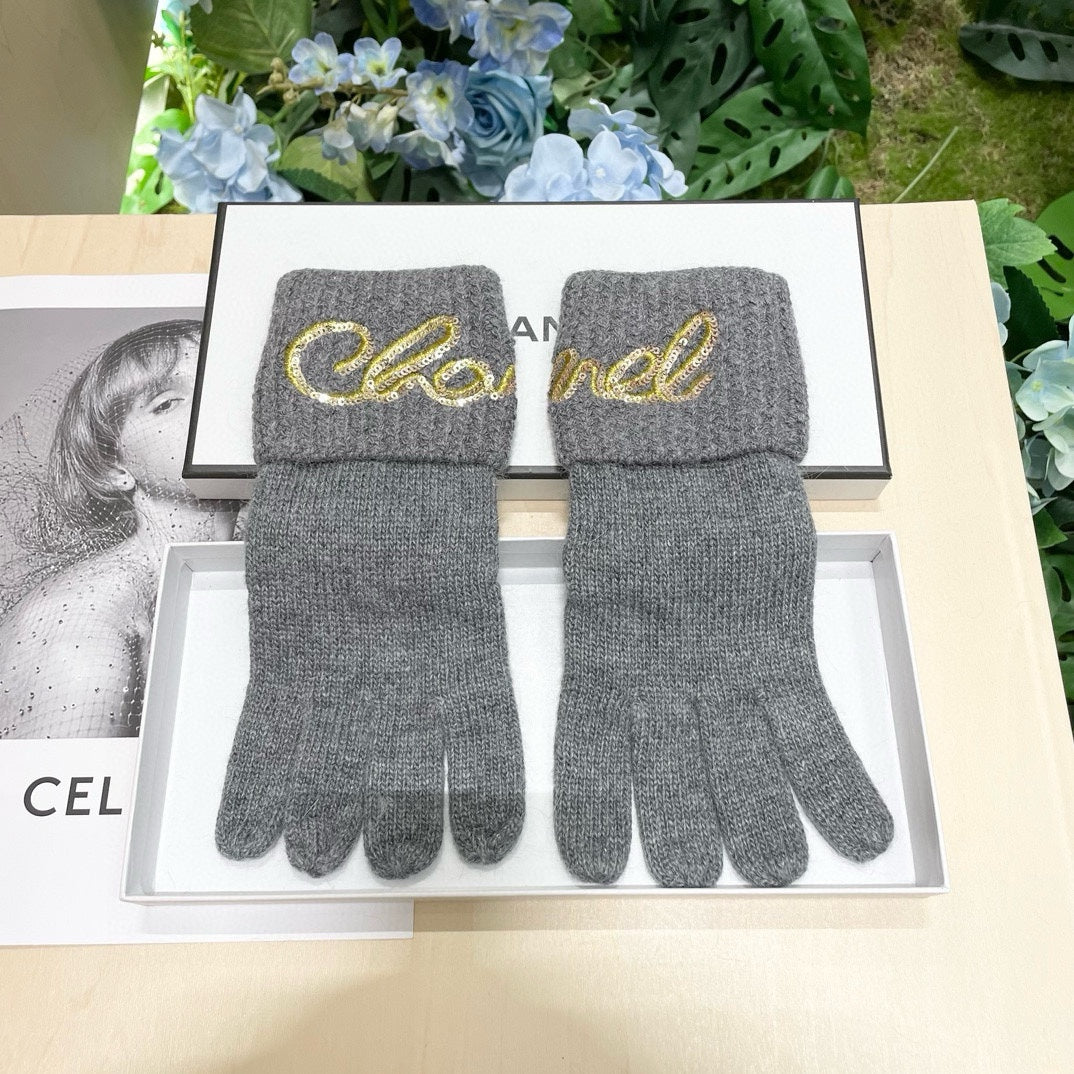 GLOVES IN DOVE GRAY WOOL WITH YELLOW LOGO 465777