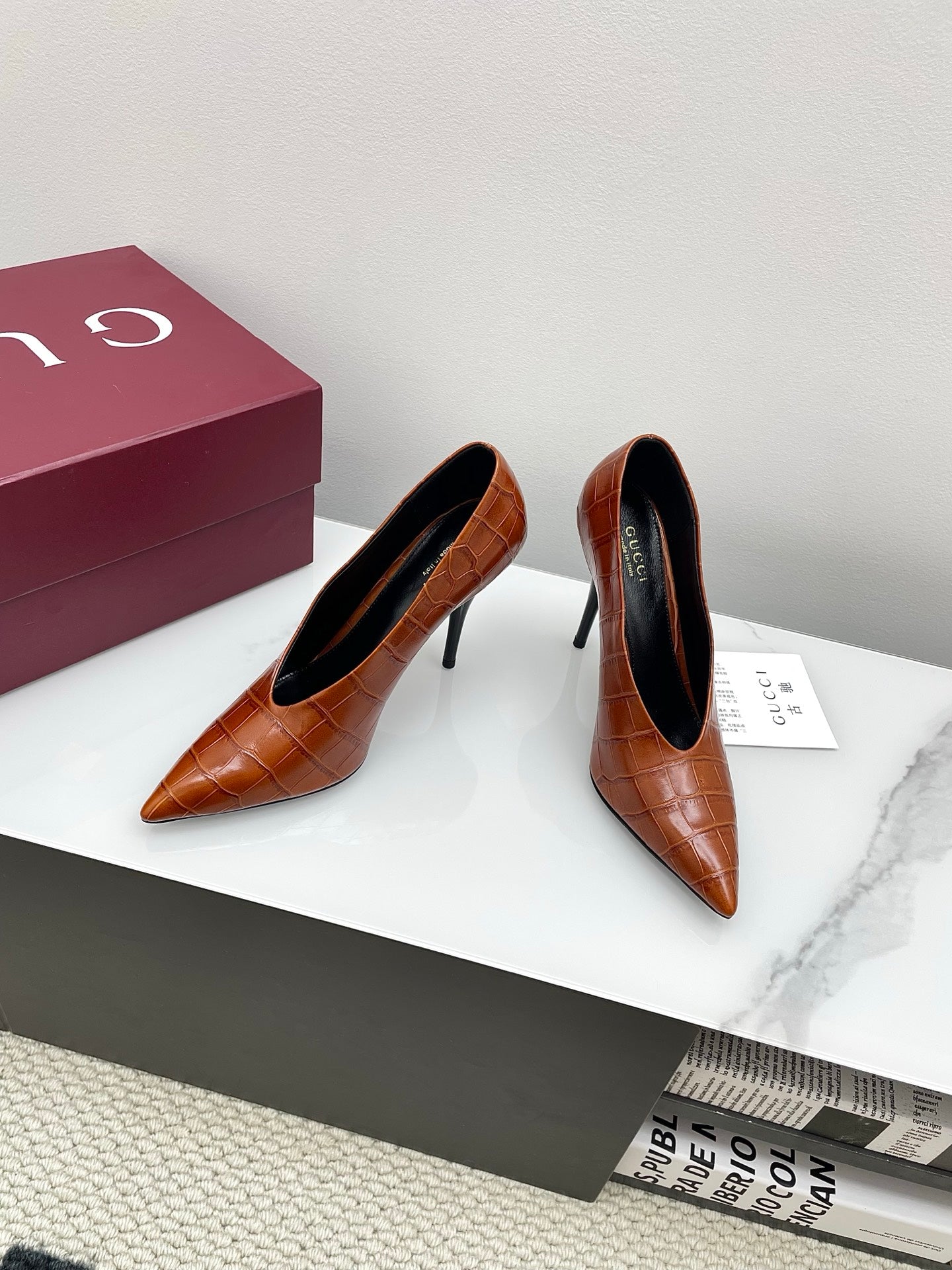 GG 25Ss Crocodile Pattern Pointed Toe High Heels Caramel Leather 511497