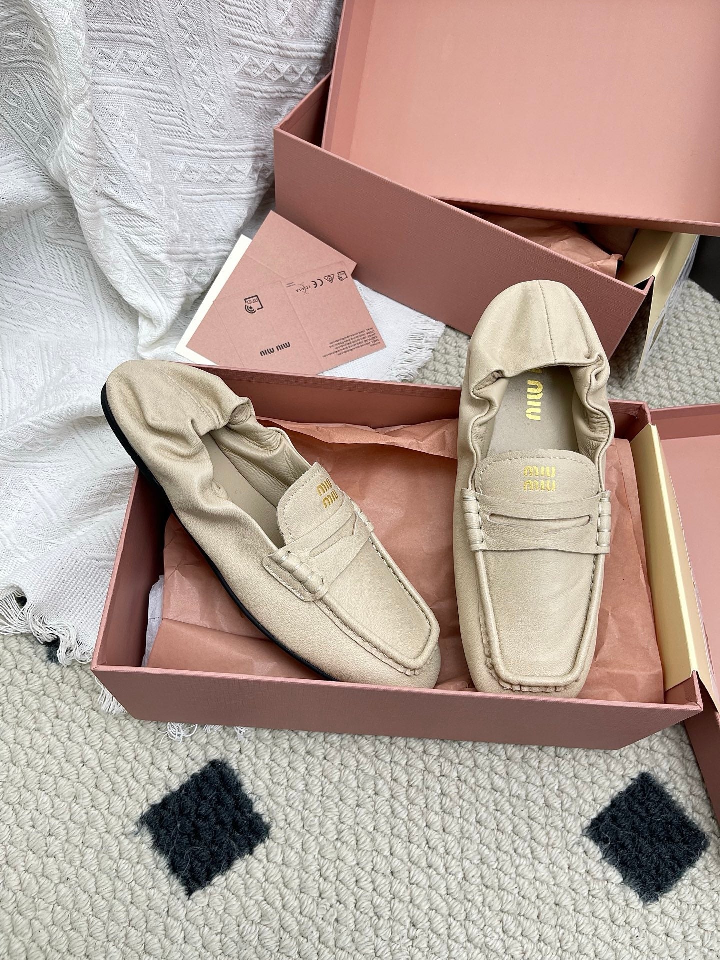 Miu Ruches Light Beige Leather 611333