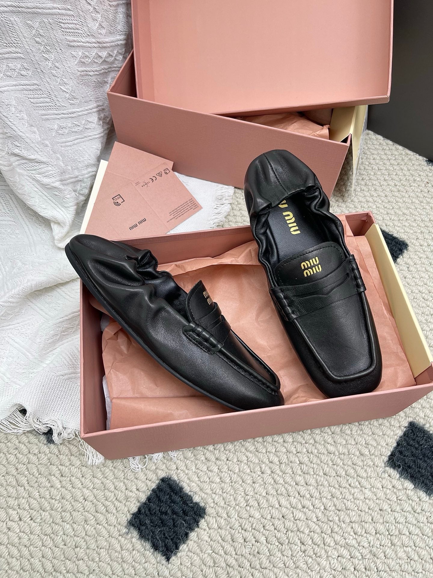 Miu Ruches Black Leather 611334