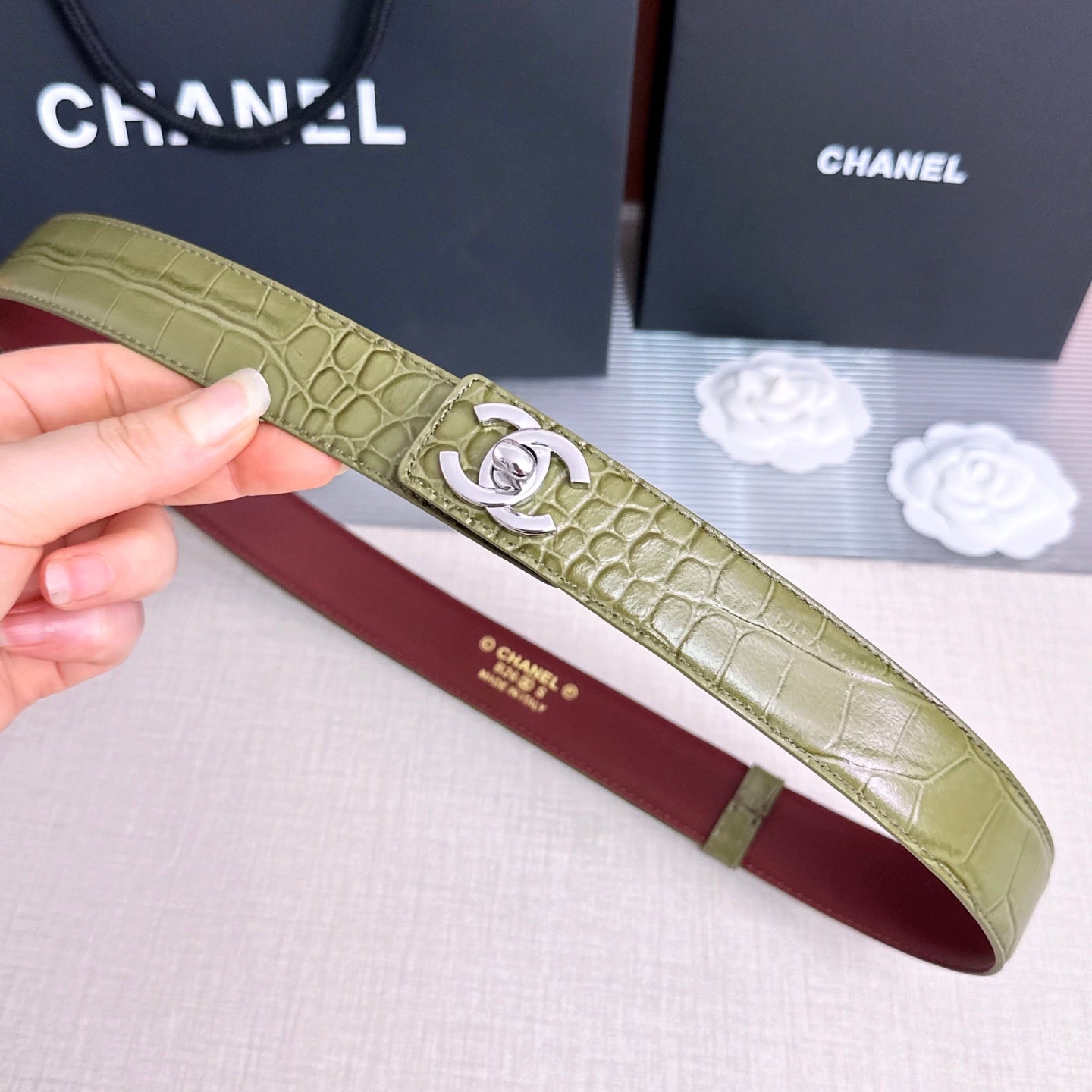 CC Fall Winter 2026 3cm Belt Khaki Gold Crocodile-Embossed Leather