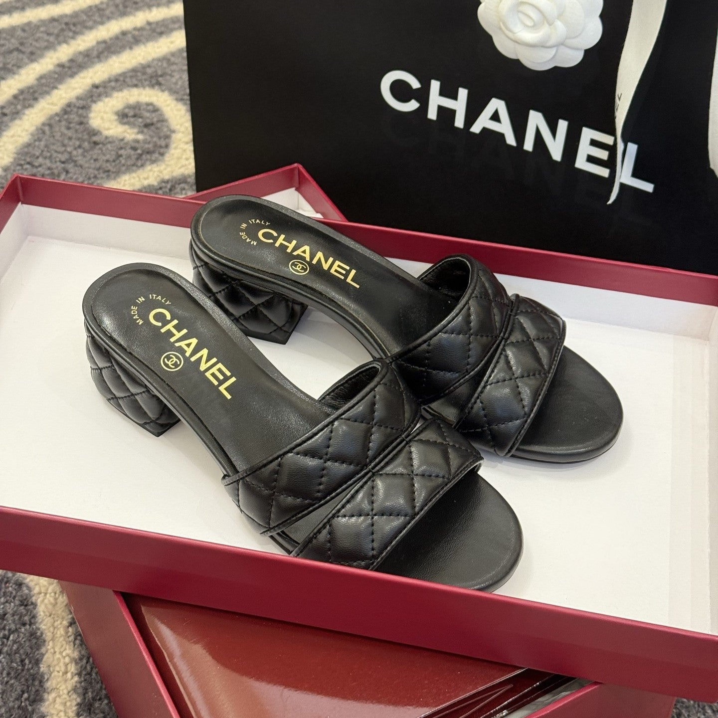 CC 25SS Honey Slippers 5cm Black Lambskin 319636