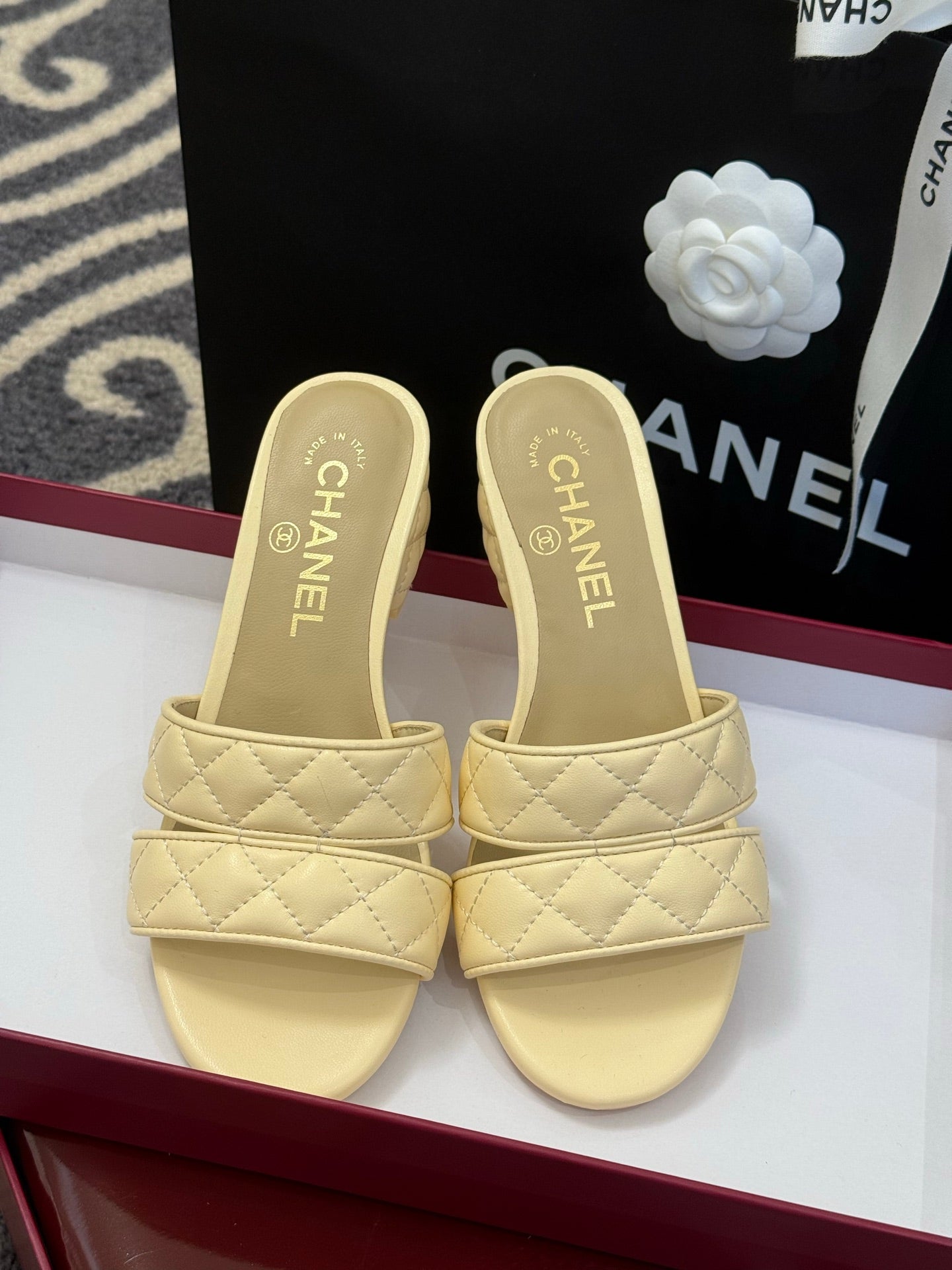 CC 25SS Honey Slippers 5cm Beige Lambskin 319638