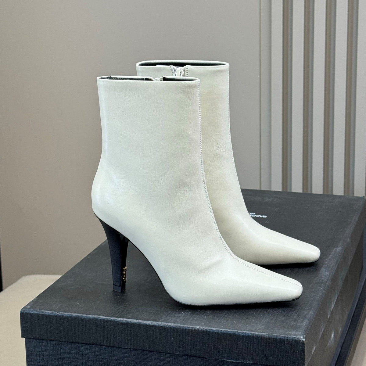 YSL 26s Le Cassandre Boots White Smooth Leather 157722