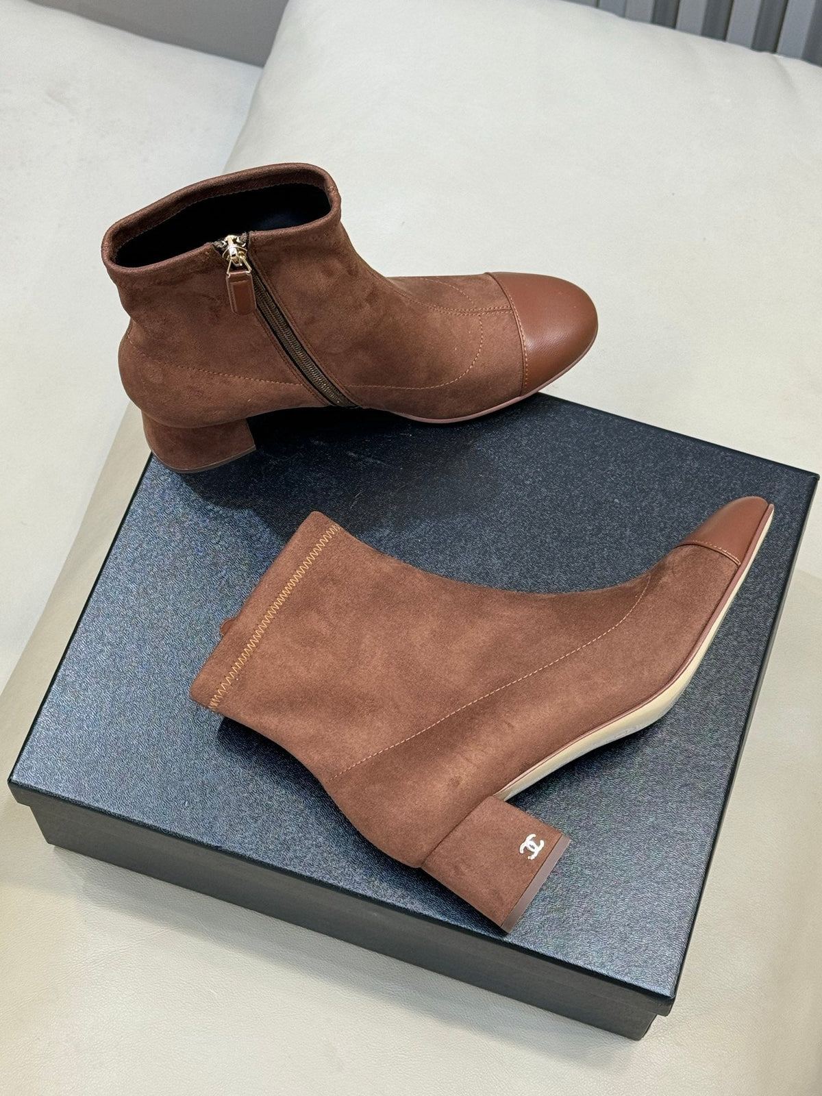CC 26s Cap-Toe Ankle Boots 5.5cm Brown Suede 150313