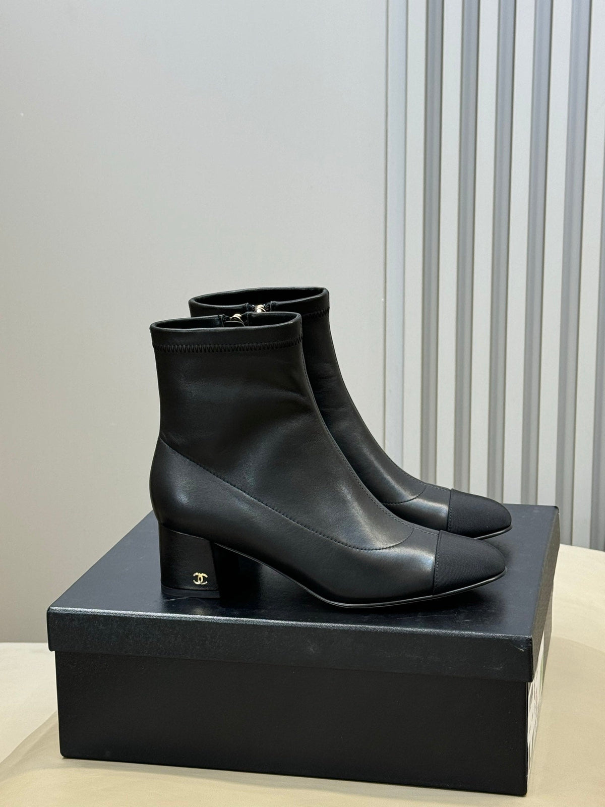 CC 26s Cap-Toe Ankle Boots 5.5cm Black Leather 150310