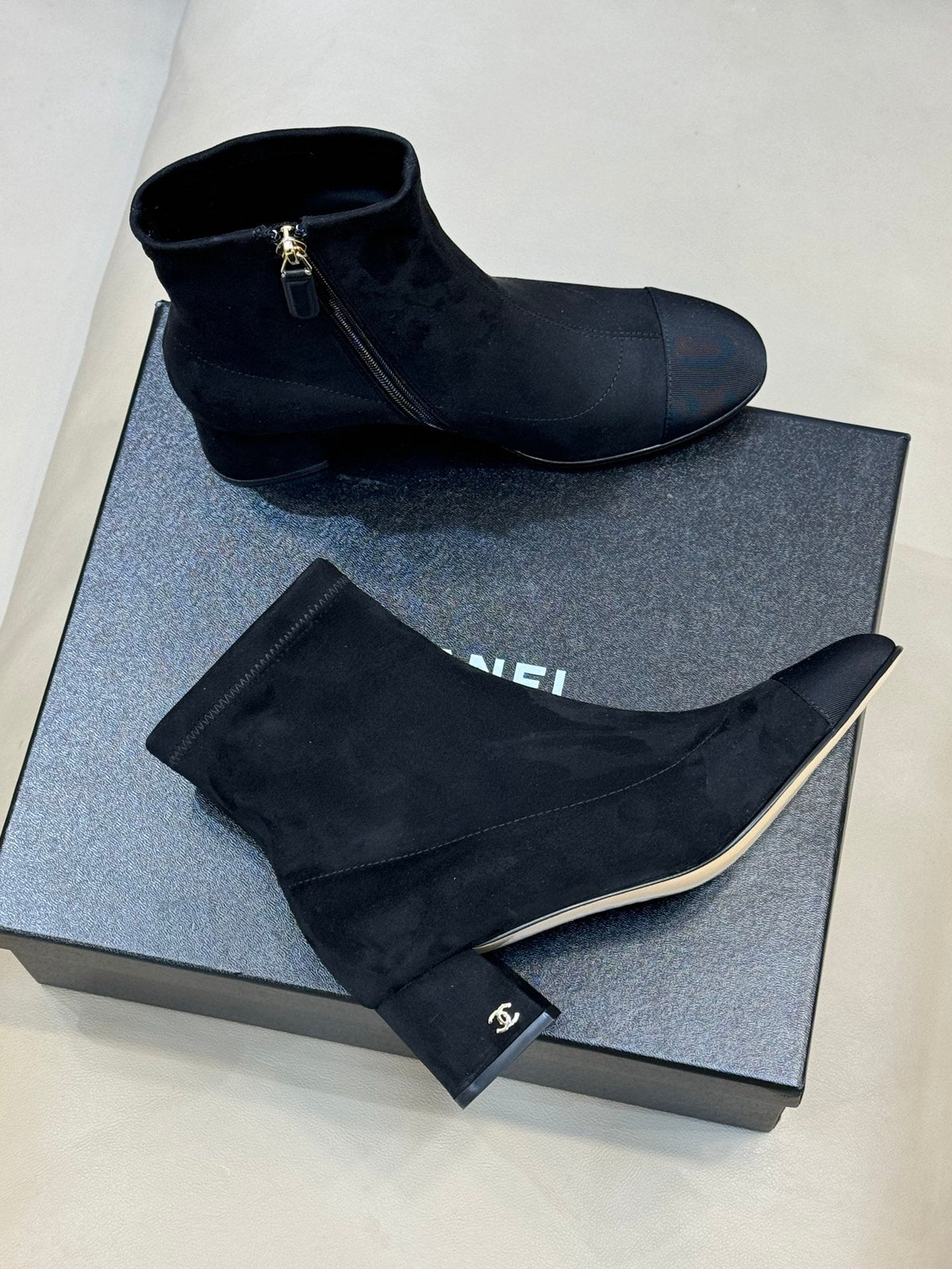 CC 26s Cap-Toe Ankle Boots 5.5cm Black Suede 150312