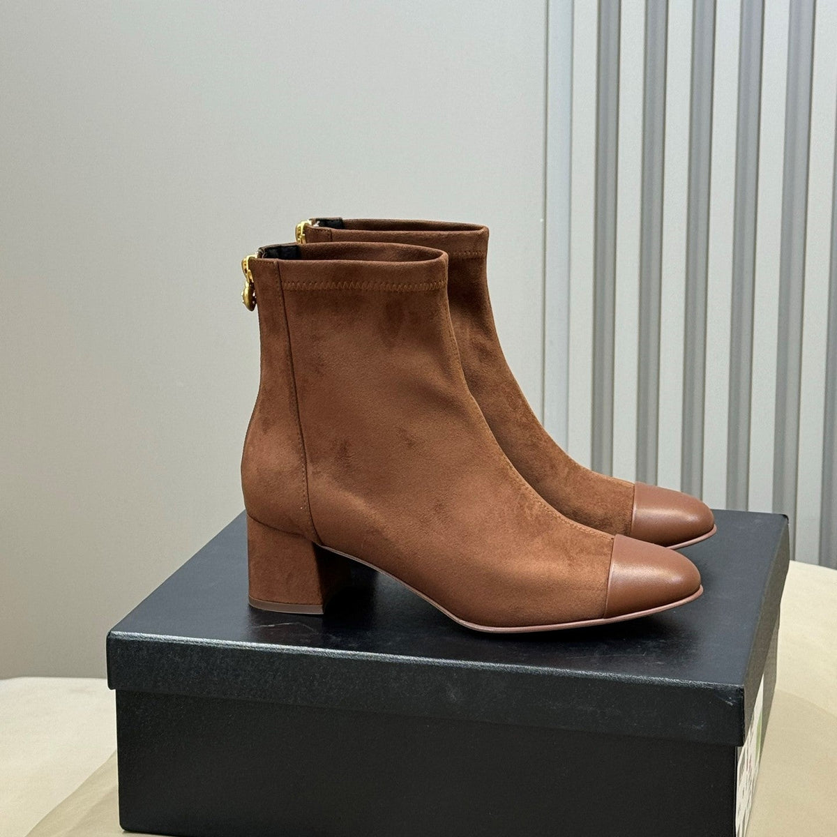 CC 26s Cap-Toe Ankle Boots 5.5cm Brown Suede 150318