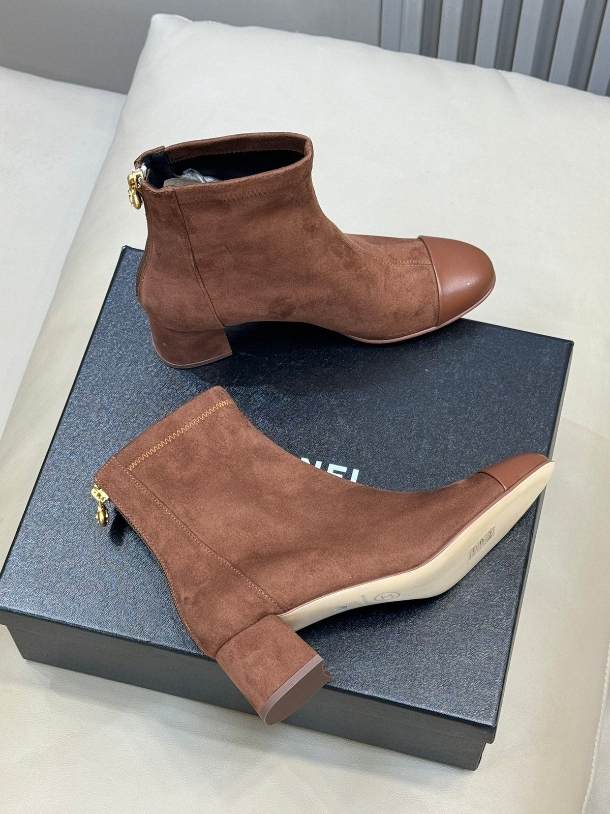CC 26s Cap-Toe Ankle Boots 5.5cm Brown Suede 150318