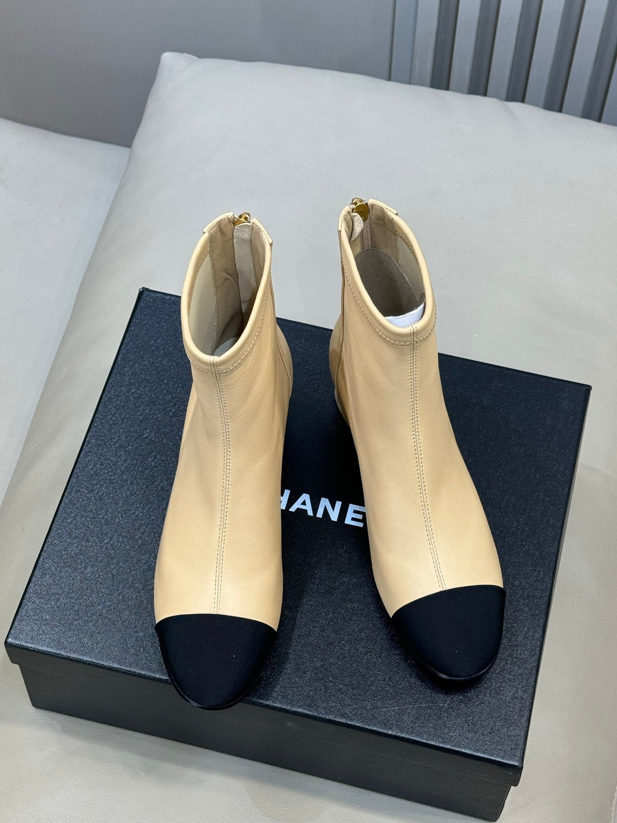 CC 26s Cap-Toe Ankle Boots 5.5cm Beige Leather 150316