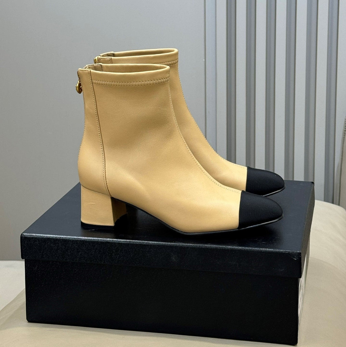 CC 26s Cap-Toe Ankle Boots 5.5cm Beige Leather 150316