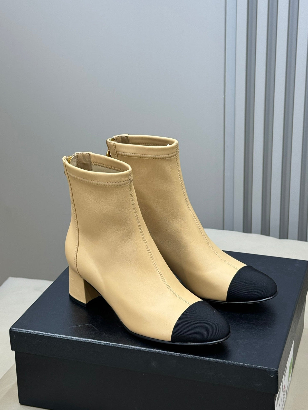 CC 26s Cap-Toe Ankle Boots 5.5cm Beige Leather 150316