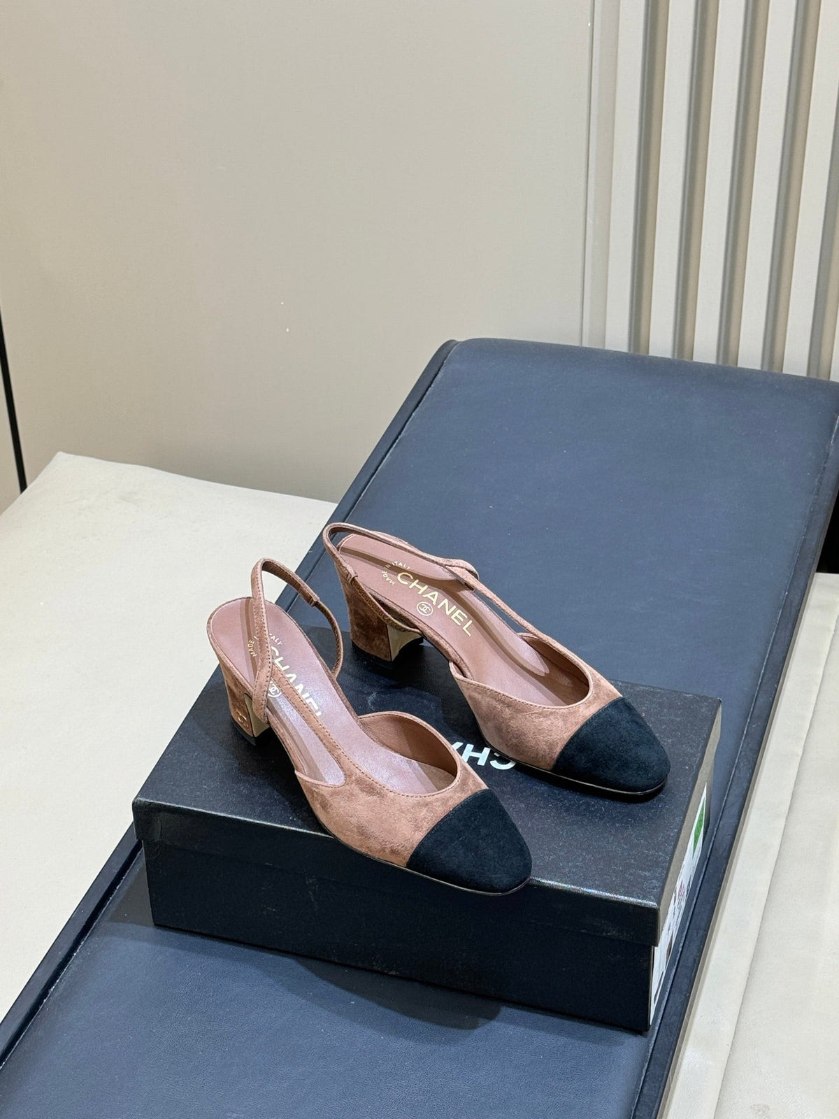 CC 26s Cap-Toe Slingbacks 6.5cm Brown Beige Black Velvet 150298
