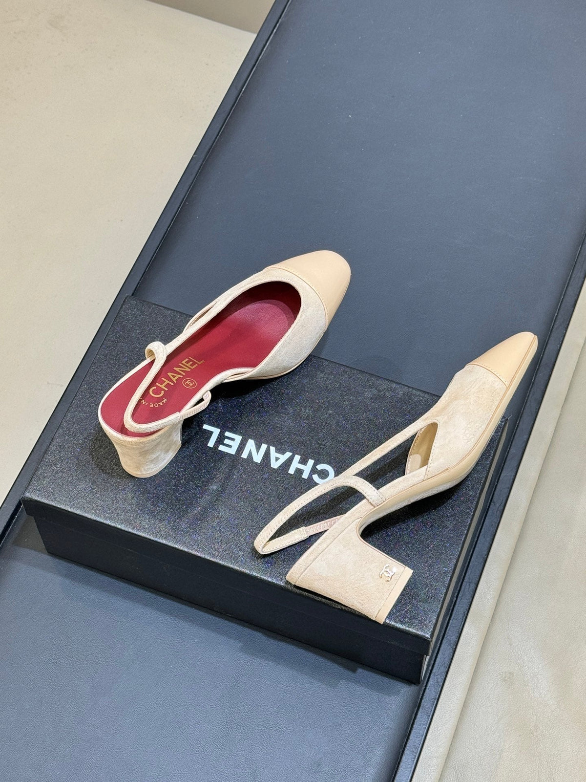 CC 26s Cap-Toe Slingbacks 6.5cm Beige Velvet 150299