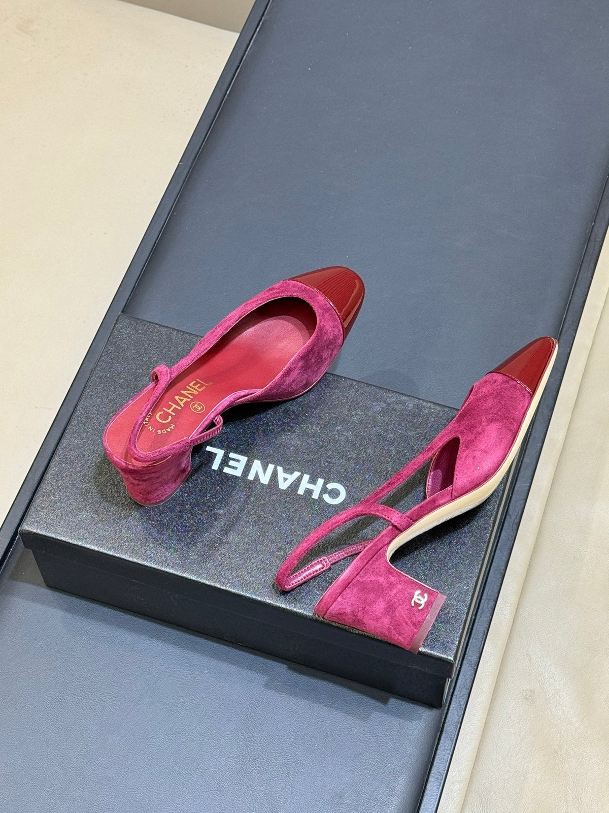 CC 26s Cap-Toe Slingbacks 6.5cm Fuchsia Velvet Patent 150300