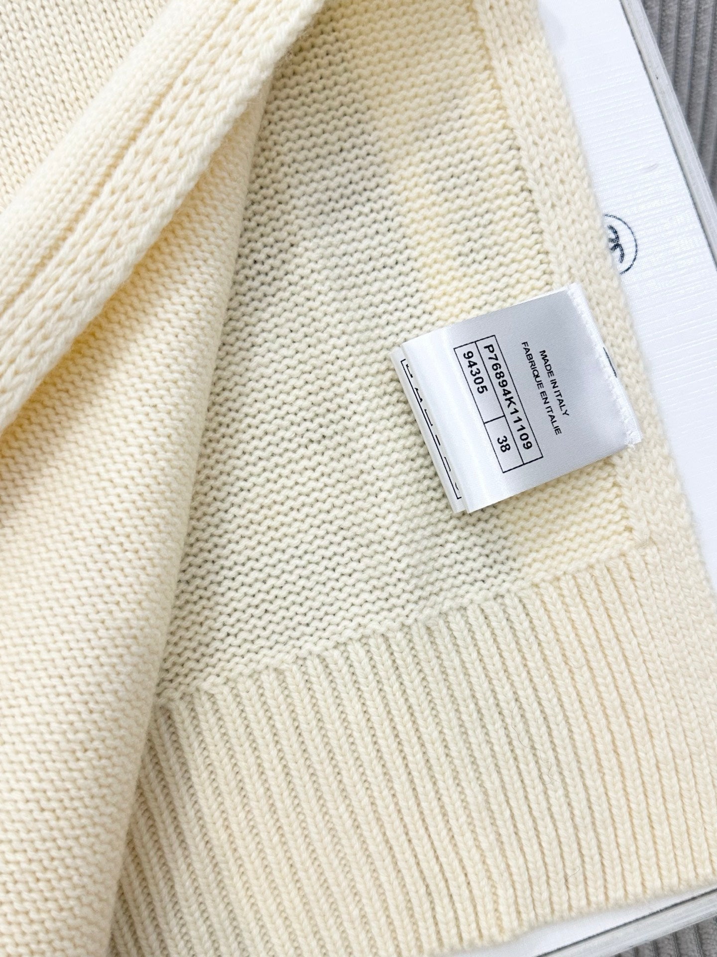 CC 26s High-Neck Single-Breasted Knitted Vest Cream Wool 415558