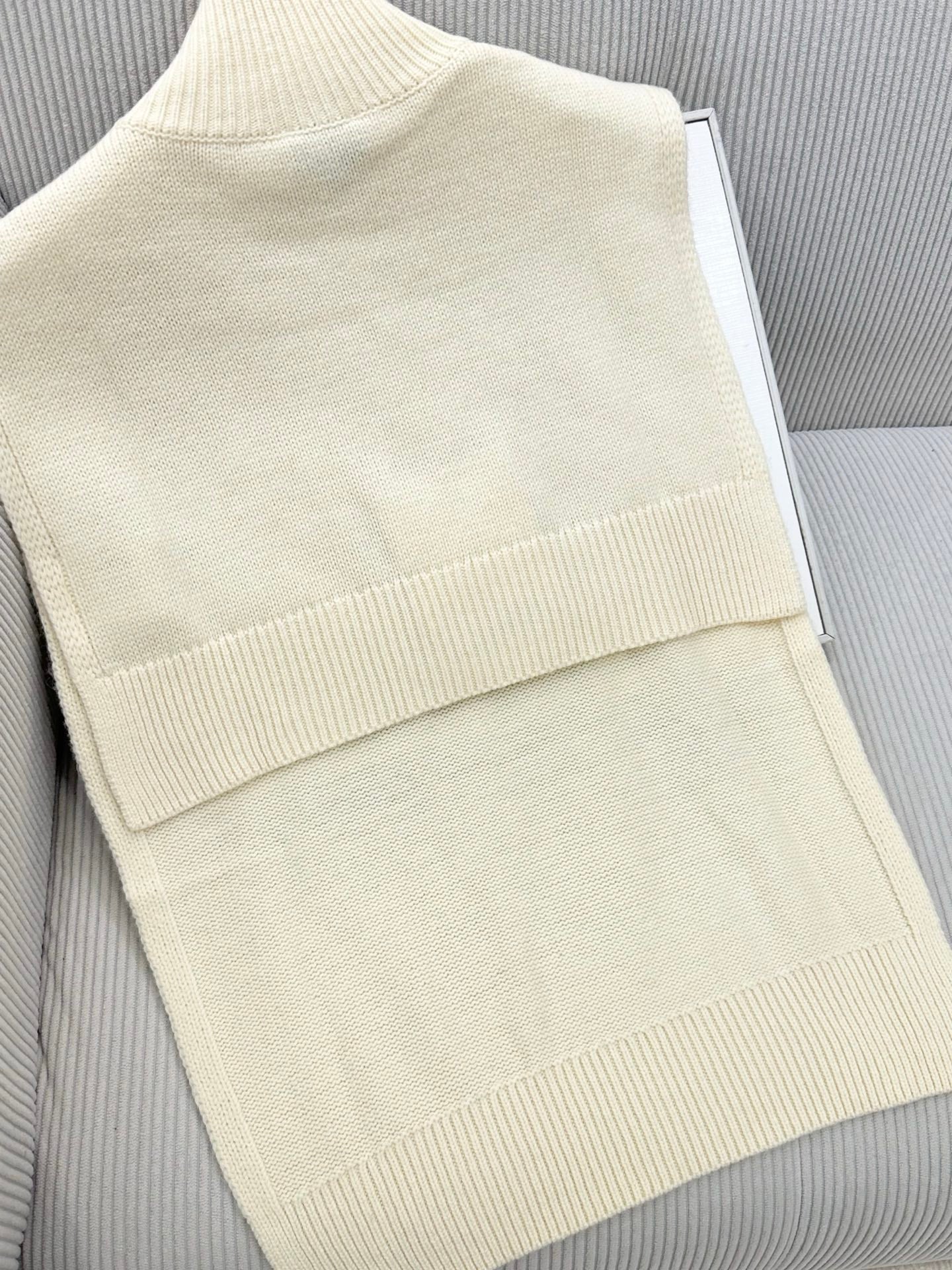 CC 26s High-Neck Single-Breasted Knitted Vest Cream Wool 415558
