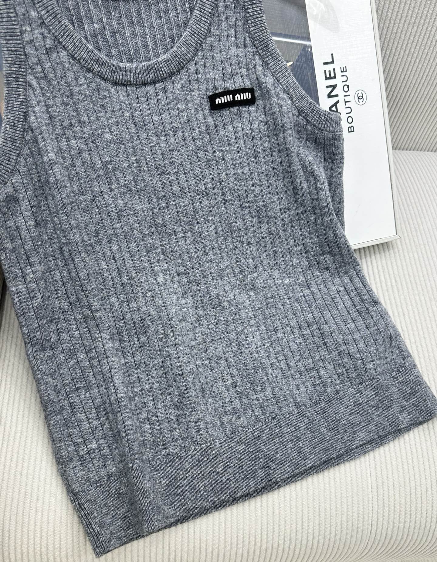 Miu 26s Knitted Vest Top Grey Wool 415564
