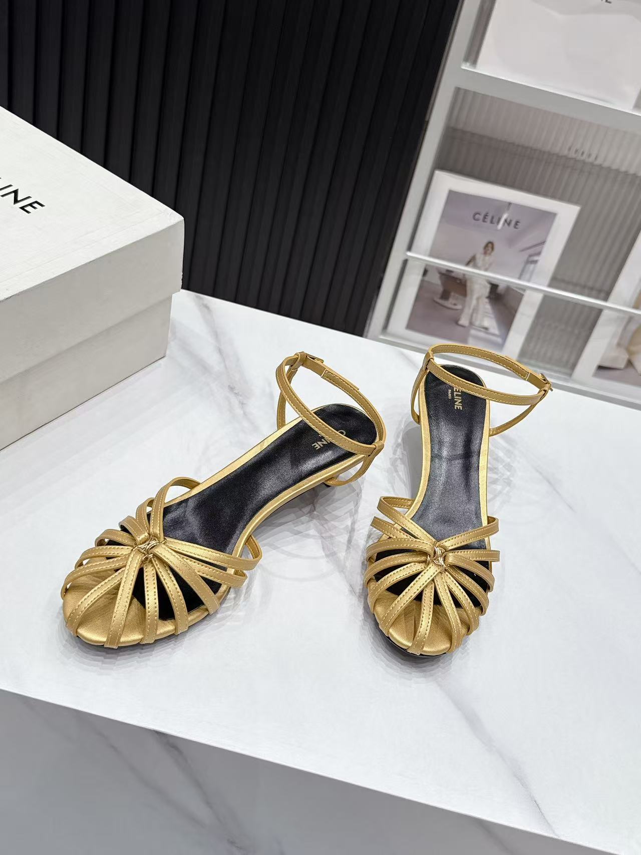 Celine 26s Triomphe Sandal 5cm Gold Lambskin 987280