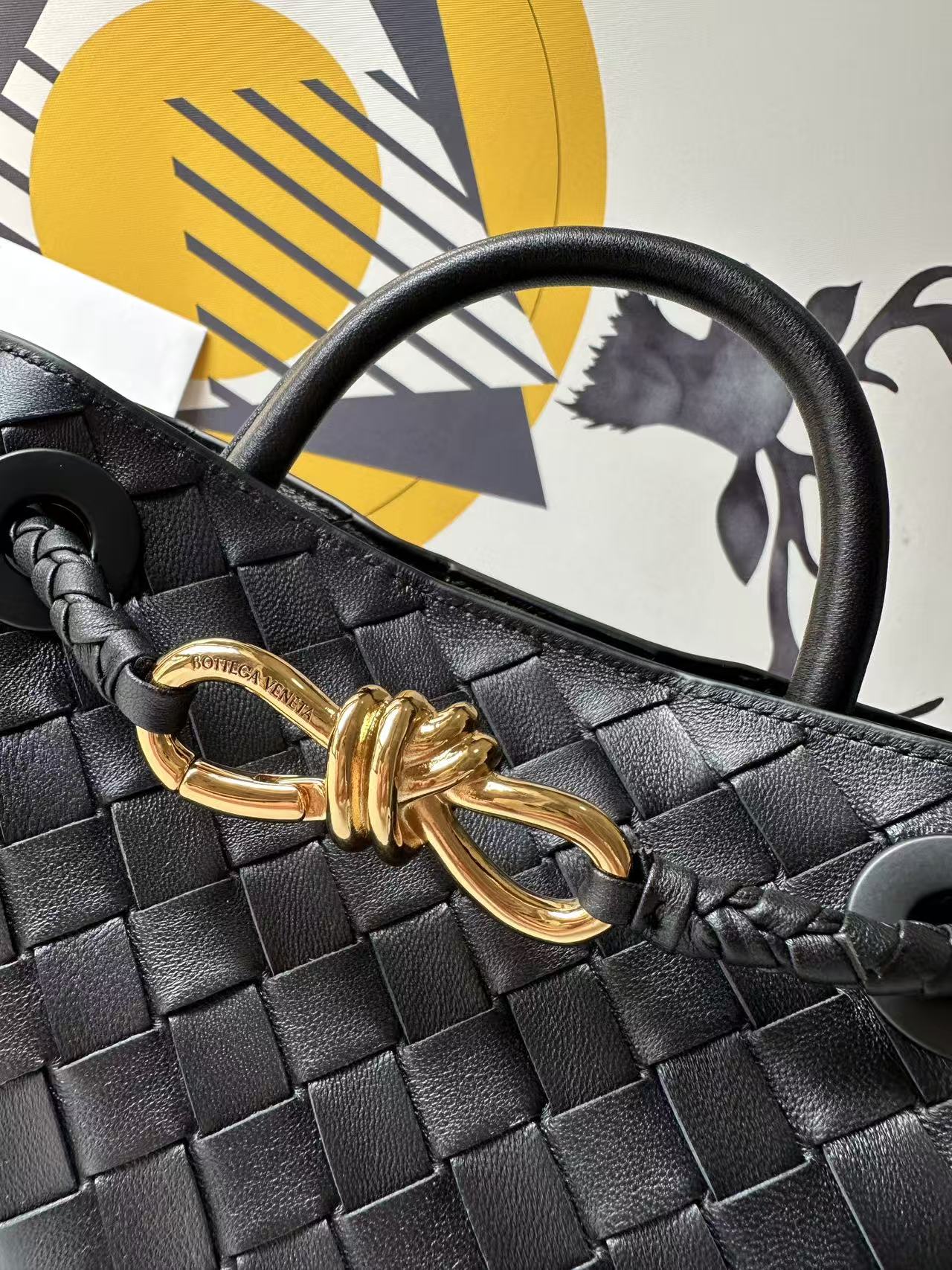 BV Small Andiamo Bag 20cm Black Intrecciato Leather 291443