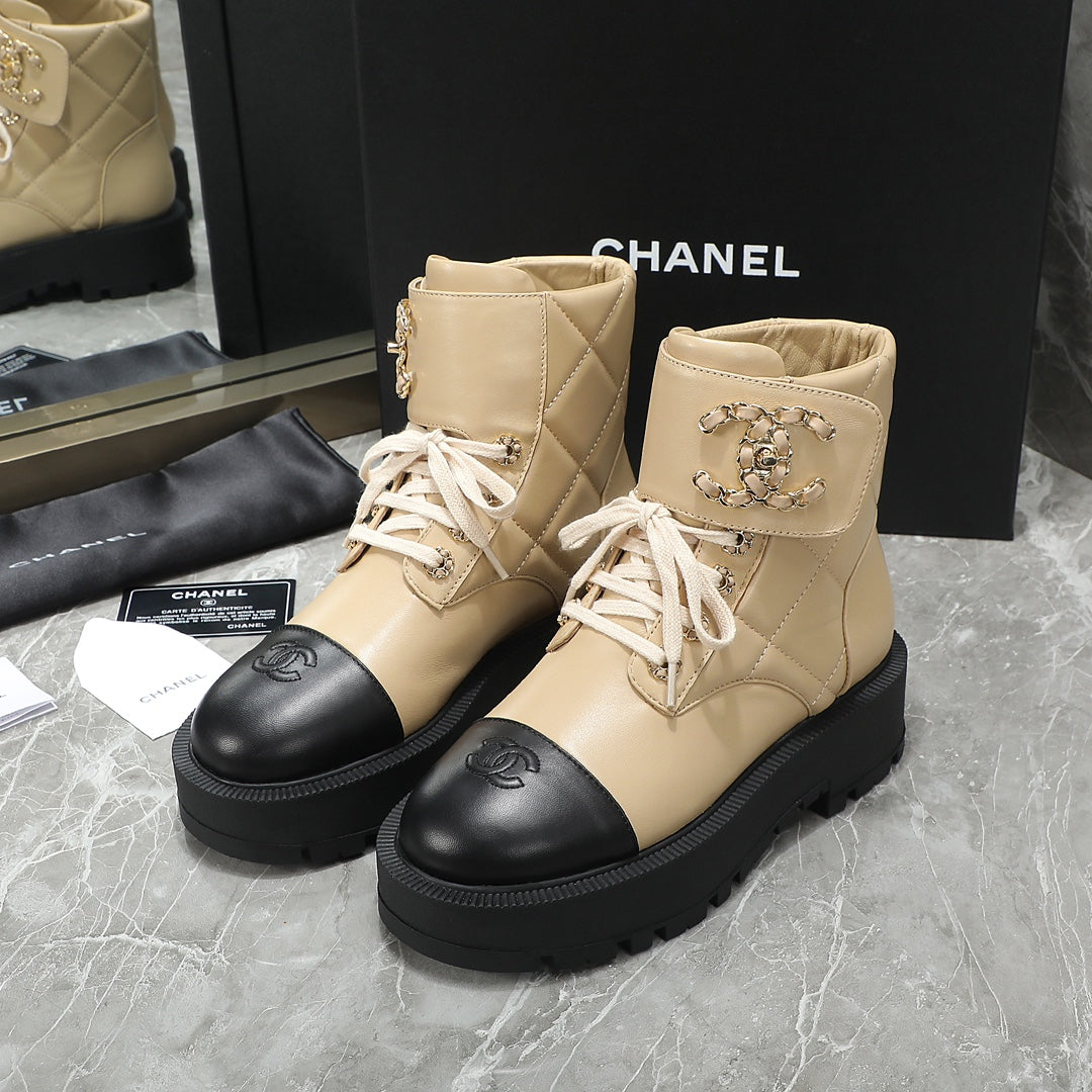 CC Interlocking Logo Combat Boots Black Beige Quilted Lambskin 432653