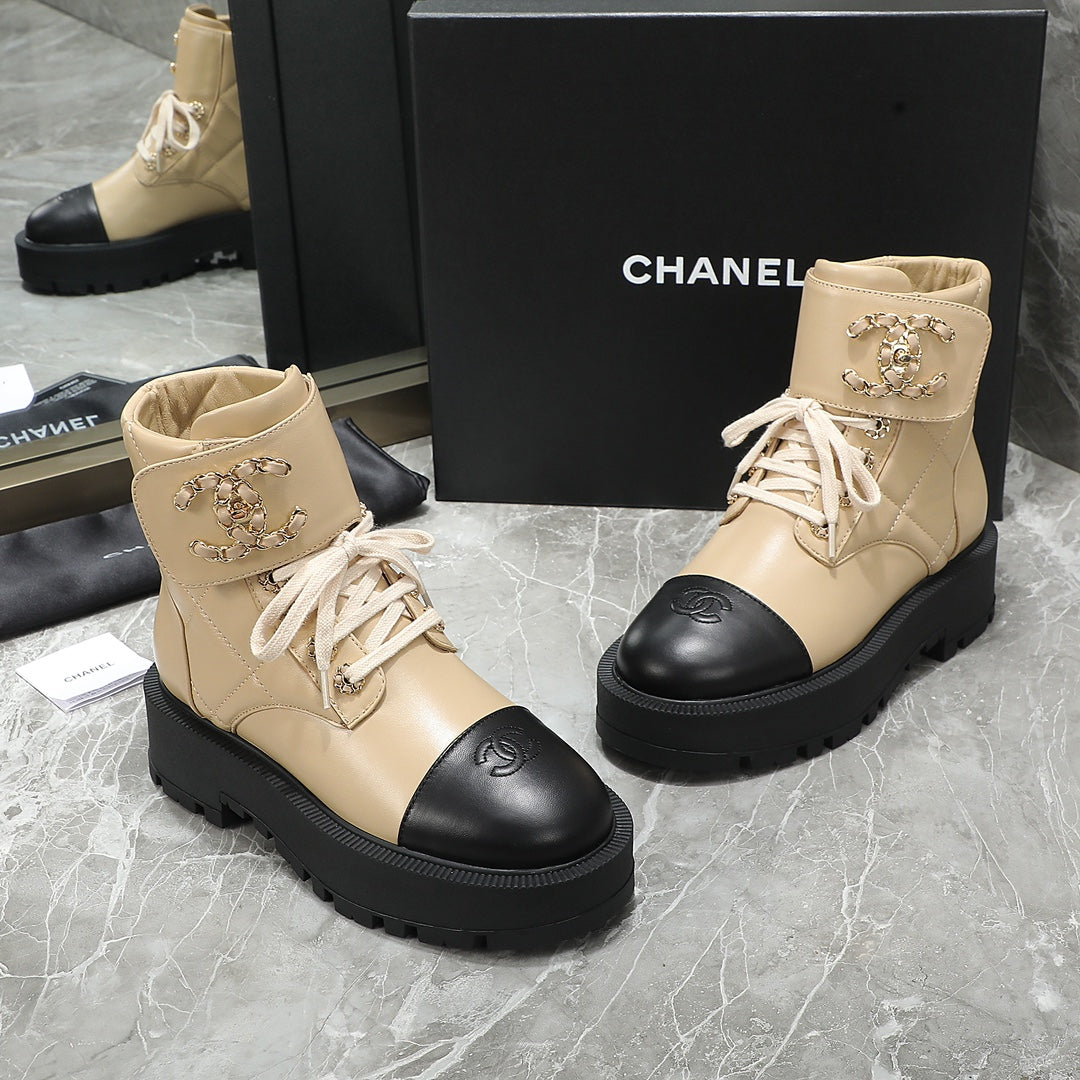 CC Interlocking Logo Combat Boots Black Beige Quilted Lambskin 432653