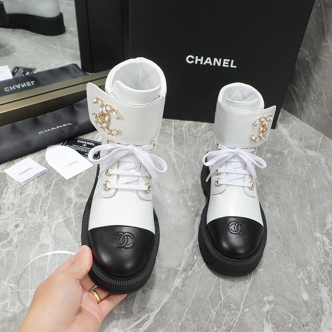 CC Interlocking Logo Combat Boots In Black White Quilted Lambskin 432655
