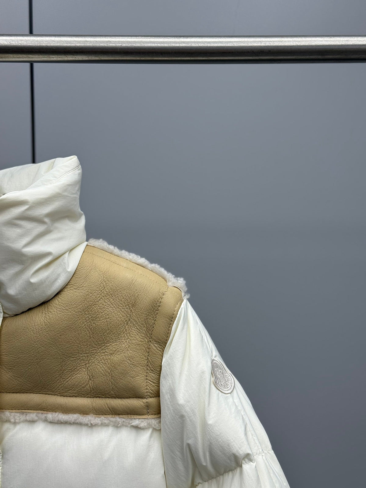 Moncler 26s Jacket Jotty Short Down Jacket Ivory Leather Nylon 427765