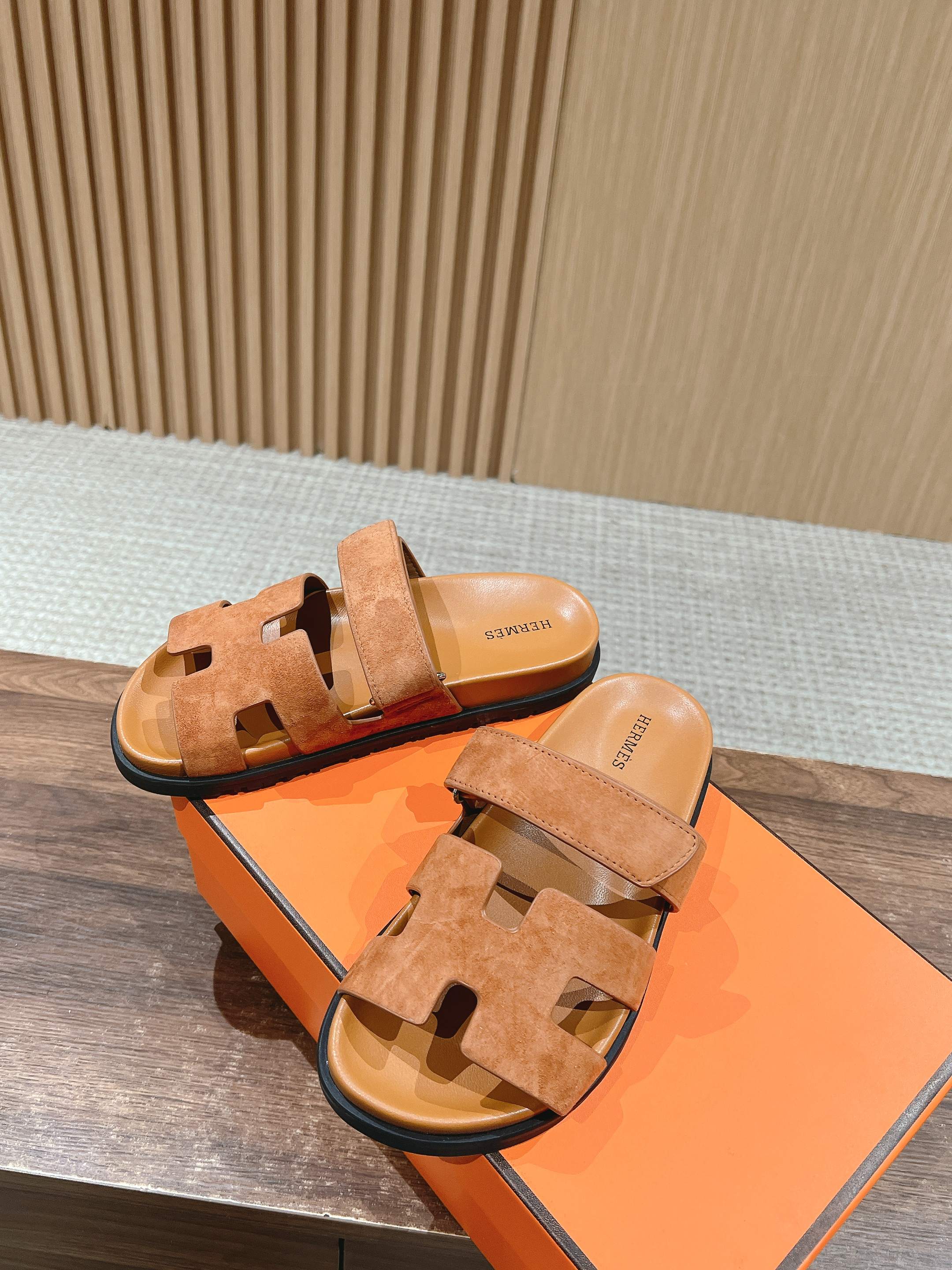 HM Chypre Sandal Light Brown Suede Sheepskin 796025