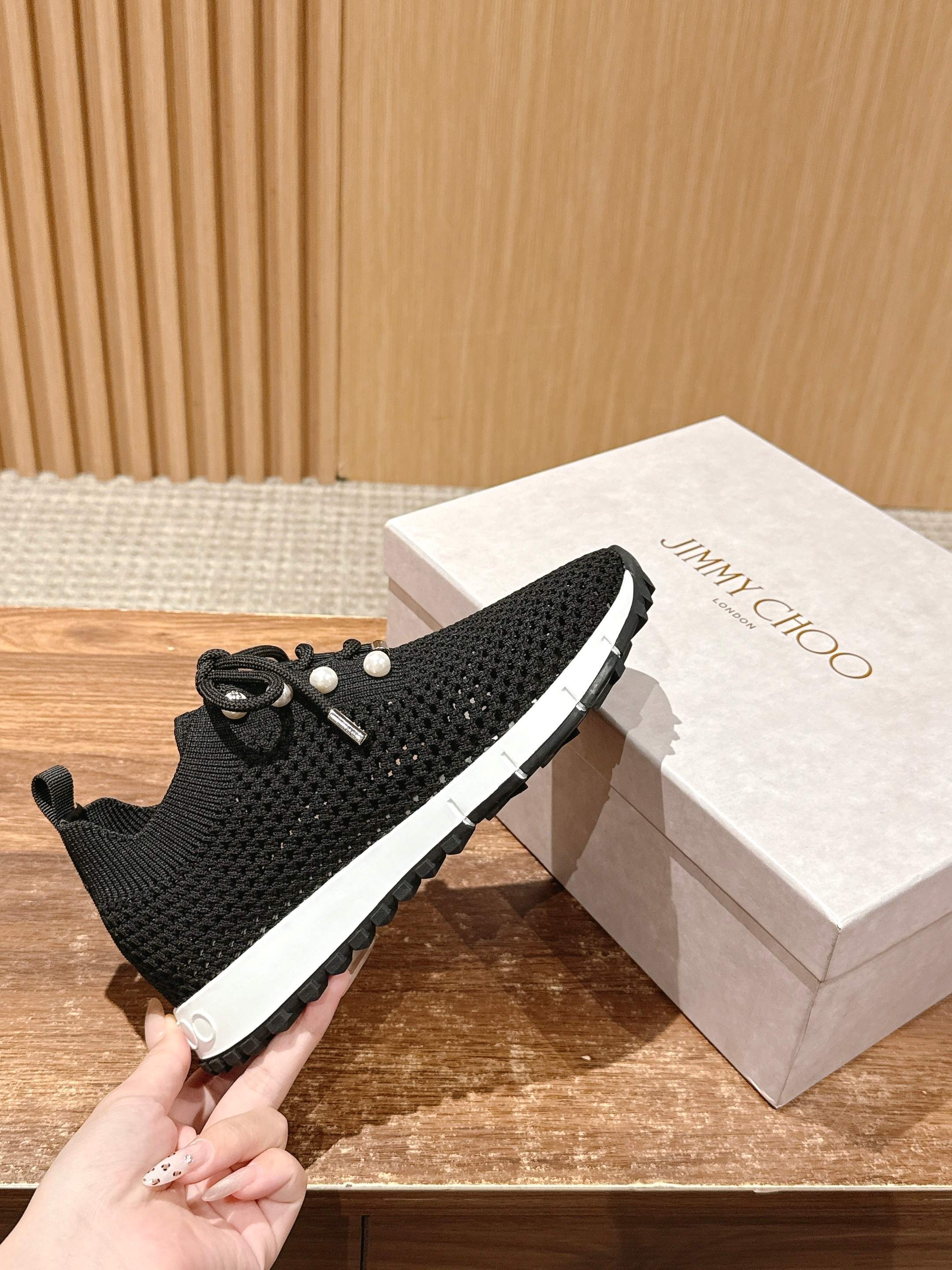 Jimmy Veles Pearl-Embellished Sneakers Black Lace Rubber 400159