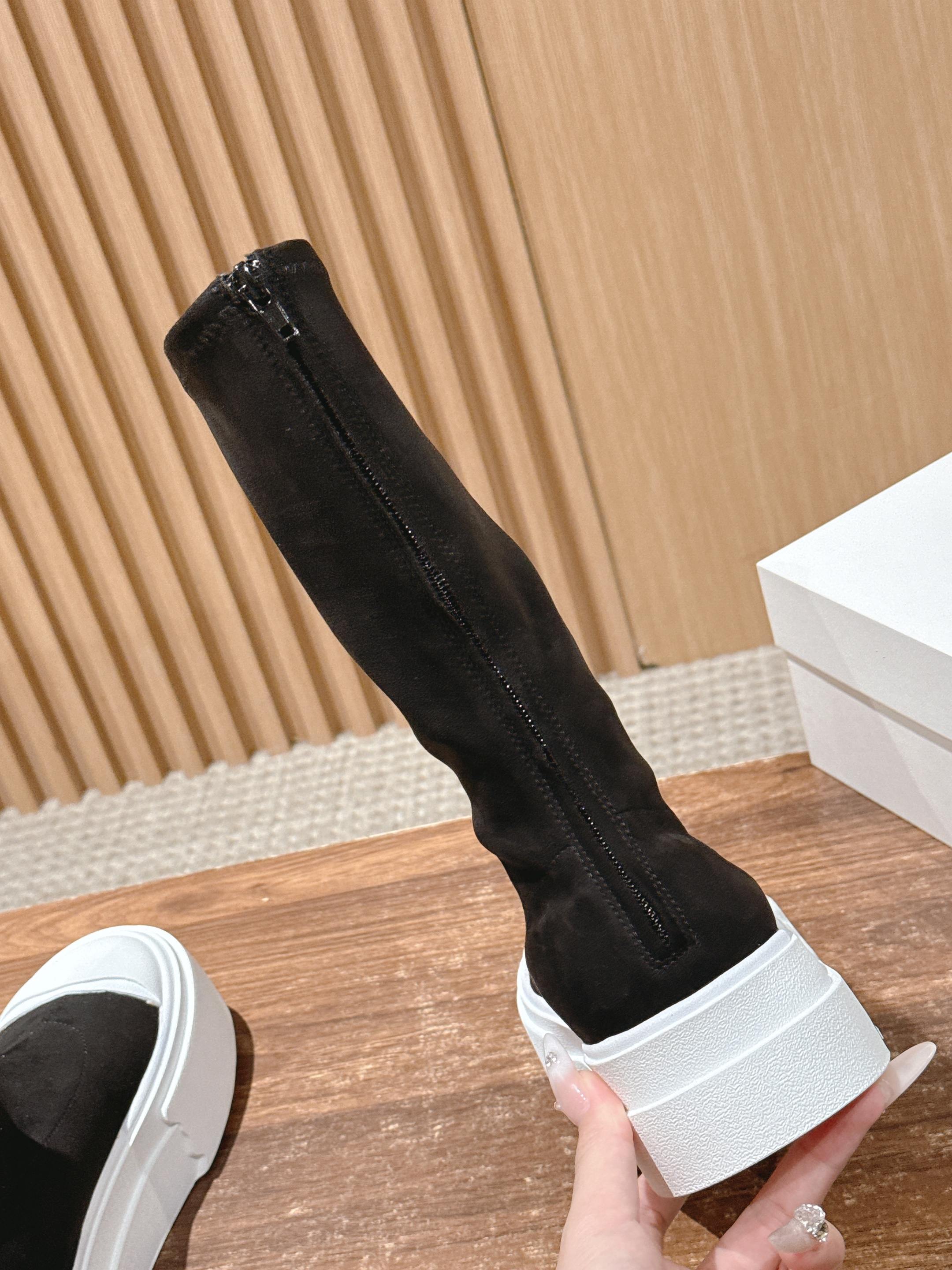 The Row Thick-soled Classic Round Toe Stretch Boots Black White Suede 444176