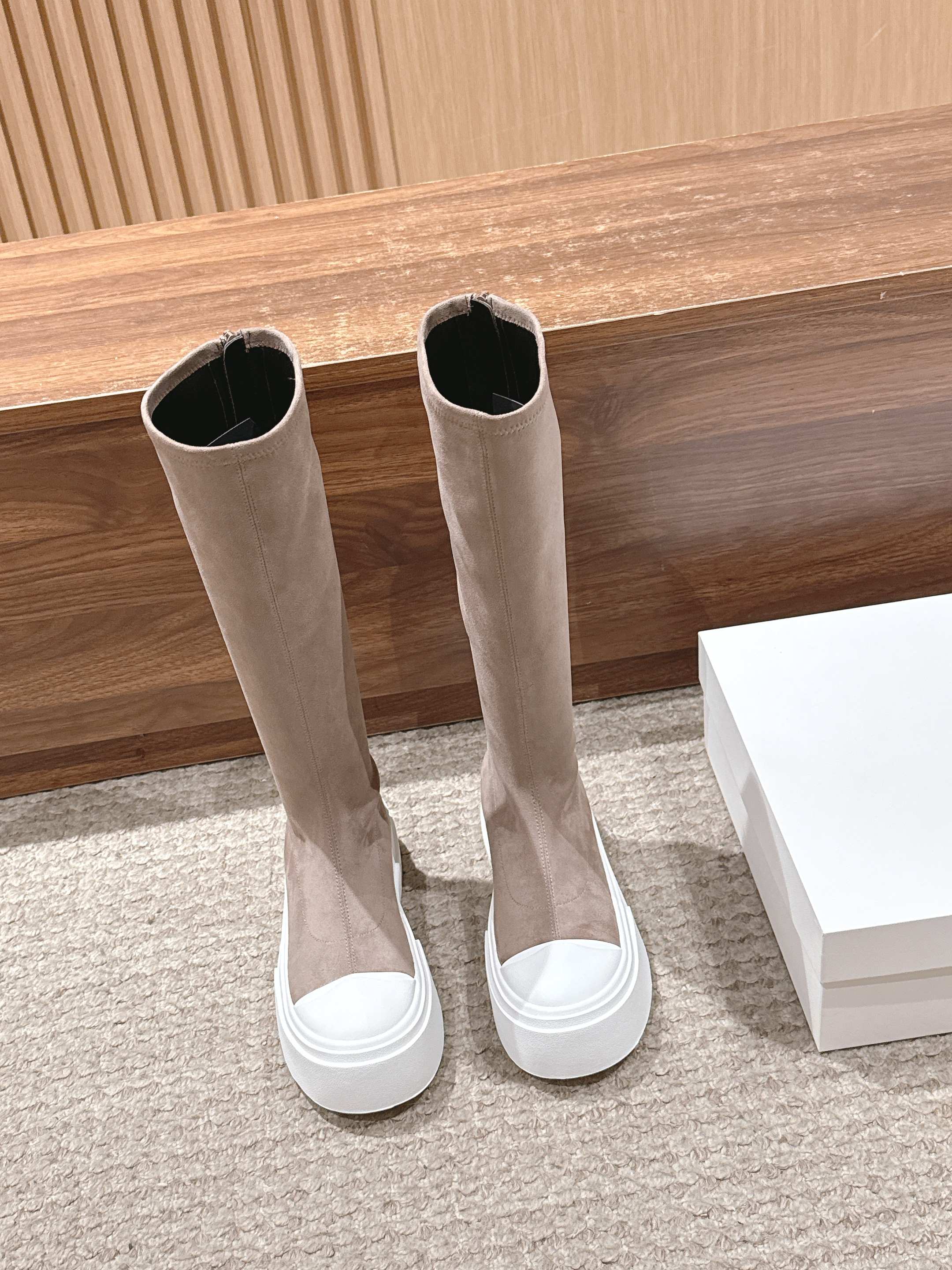 The Row Thick-soled Classic Knee-high Boots Light Brown White Suede 444172