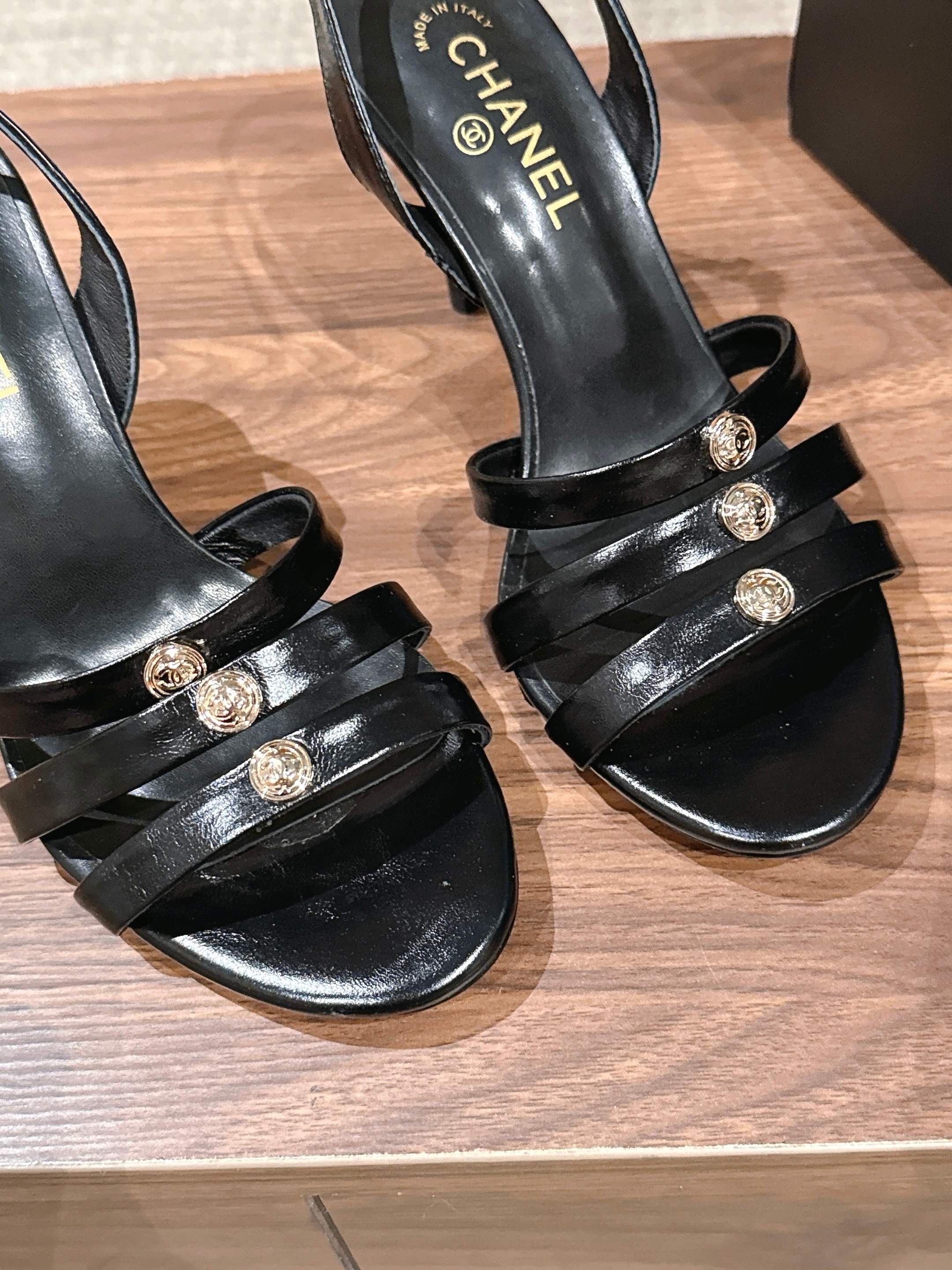 CC 26SS Sandal With Stud 8.5cm Black Elephant Leather 692564