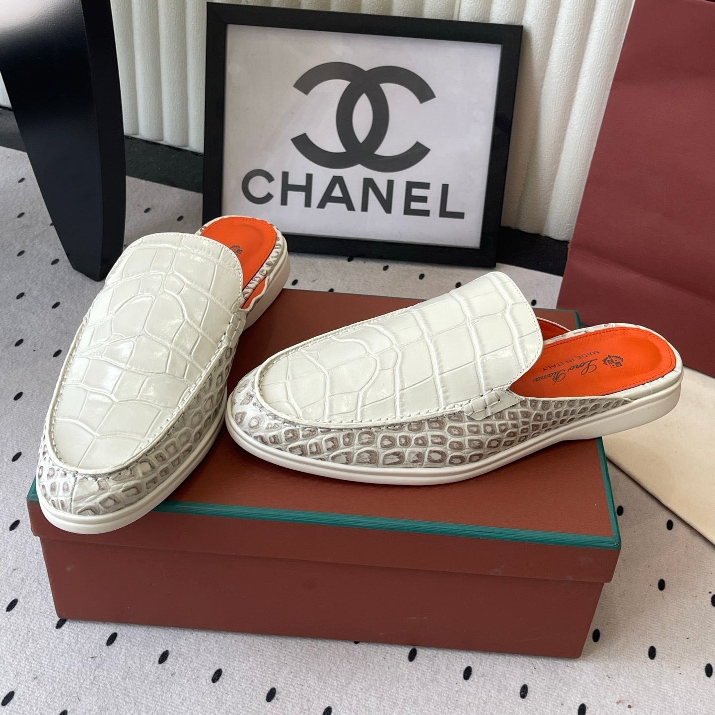 LP 26s Mule Loafers White Crocodile-Embossed Leather 892433